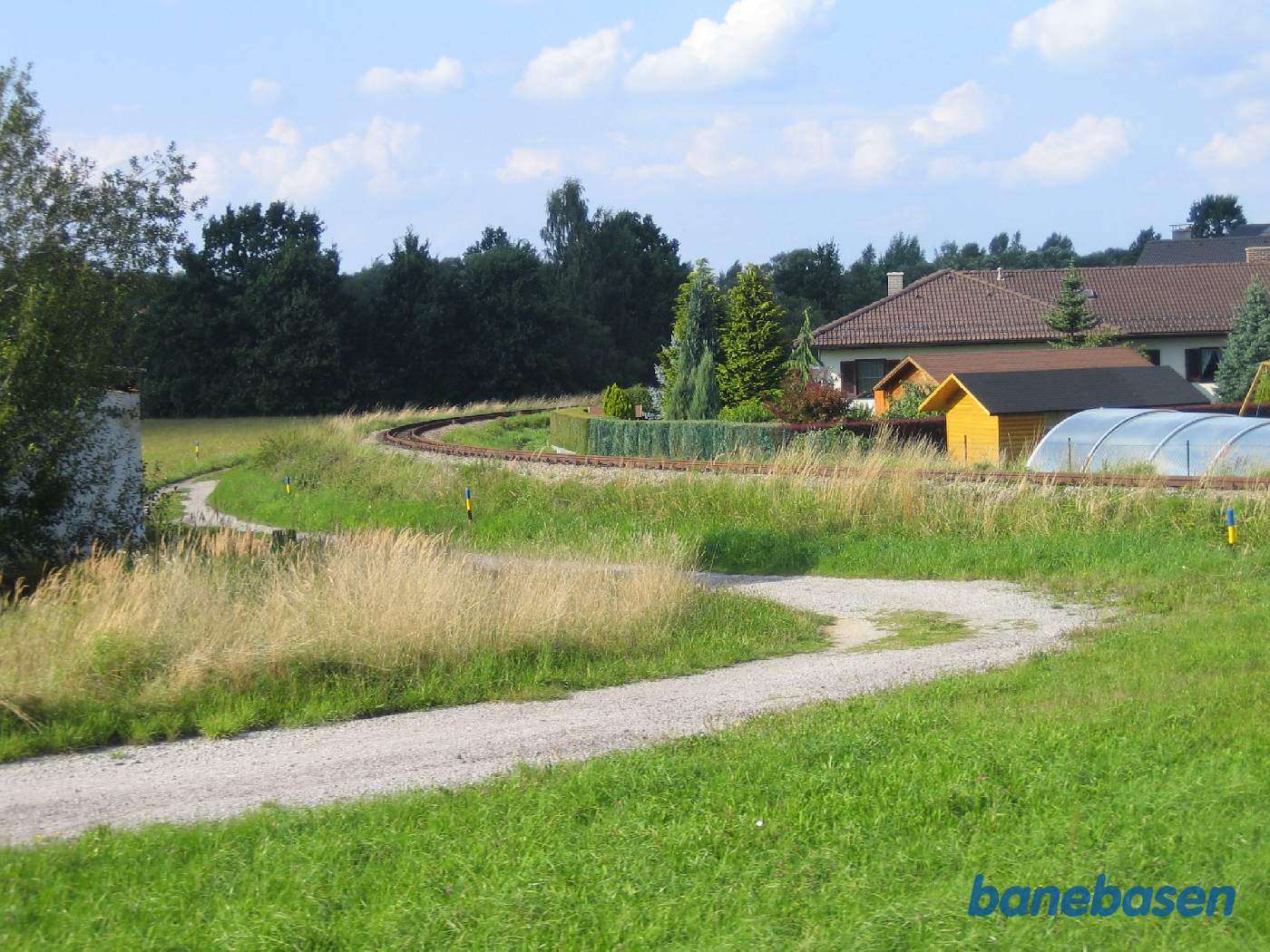 Den anden bane fra Heidenreichstein kommer ind fra venstre i en stor kurve