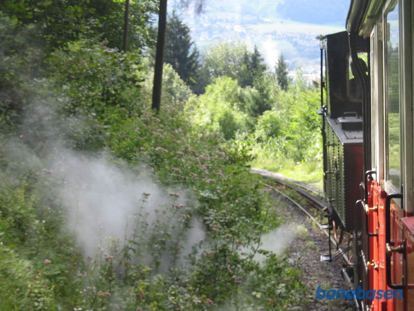 Toget på vej ned ad bjerget, kort efter Eben