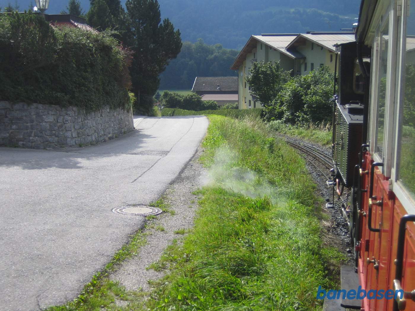 Toget på vej ned ad bjerget, kort før Jenbach