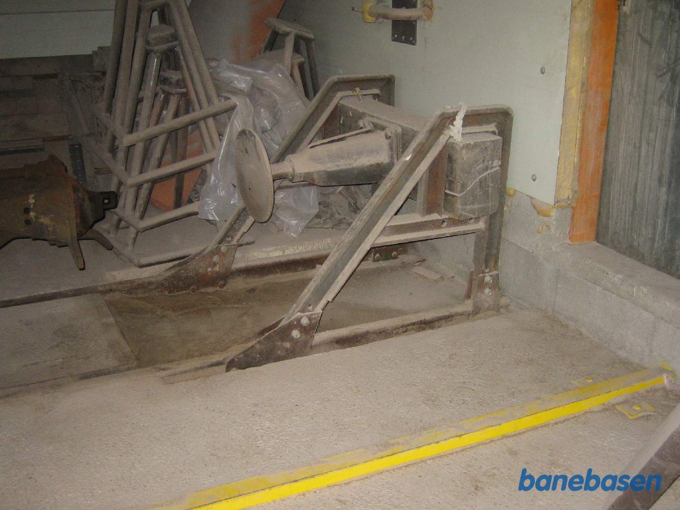 En stopbom inde i remisen