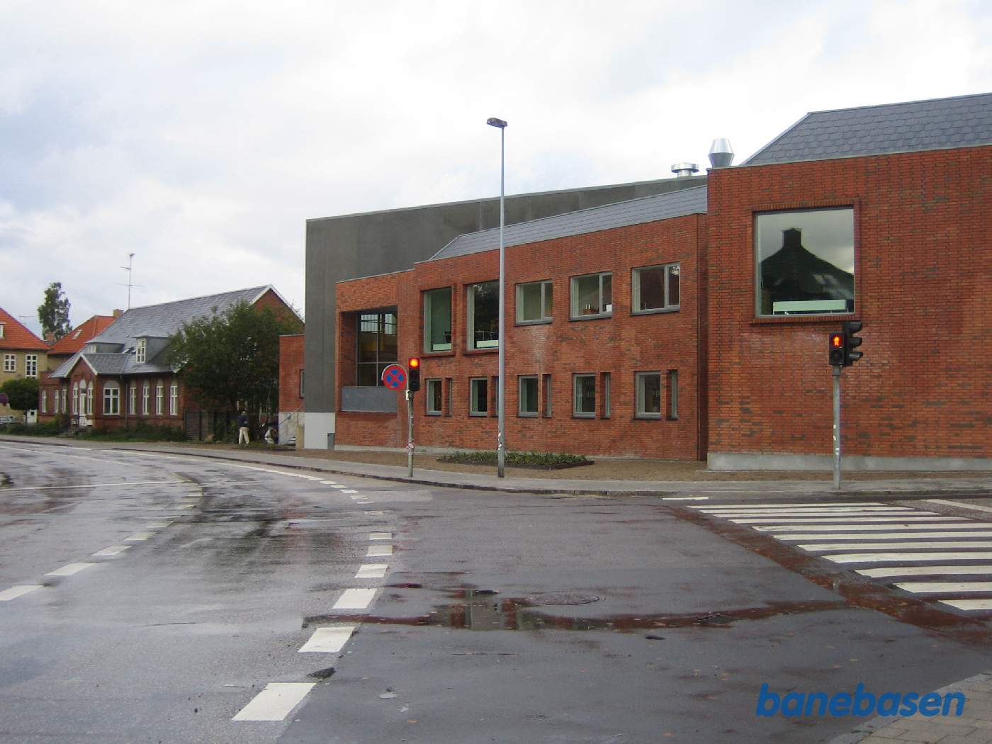 Lokaltogs nye værksted, set fra vejen Lokaltogs nye værksted, set fra vejen