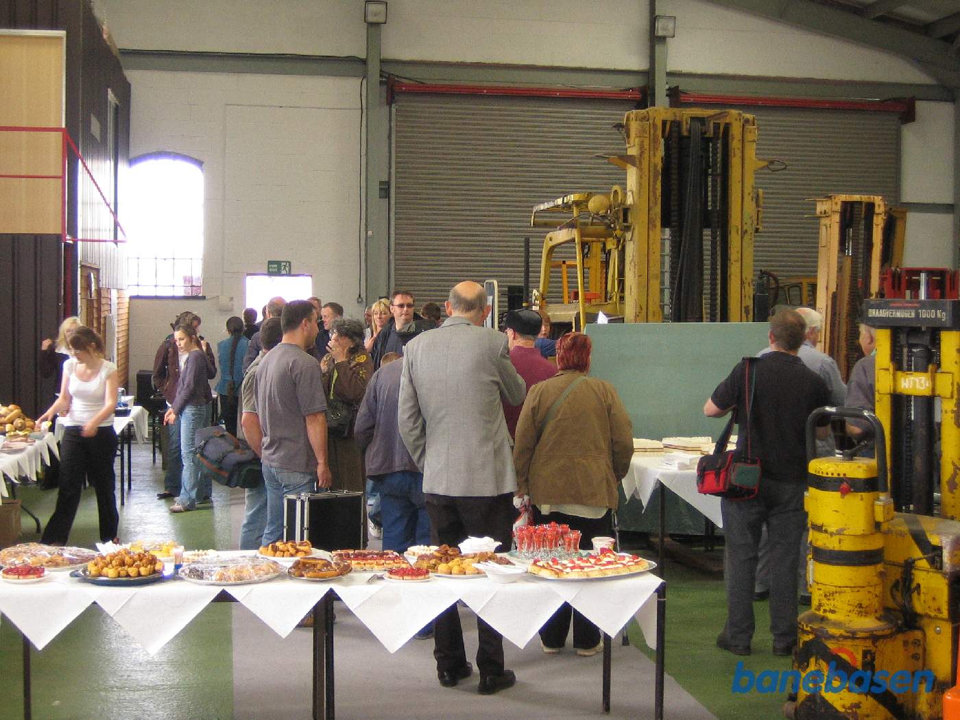 Da det nye værksted ikke er så stort, blev receptionen afholdt i gaffeltruck museet