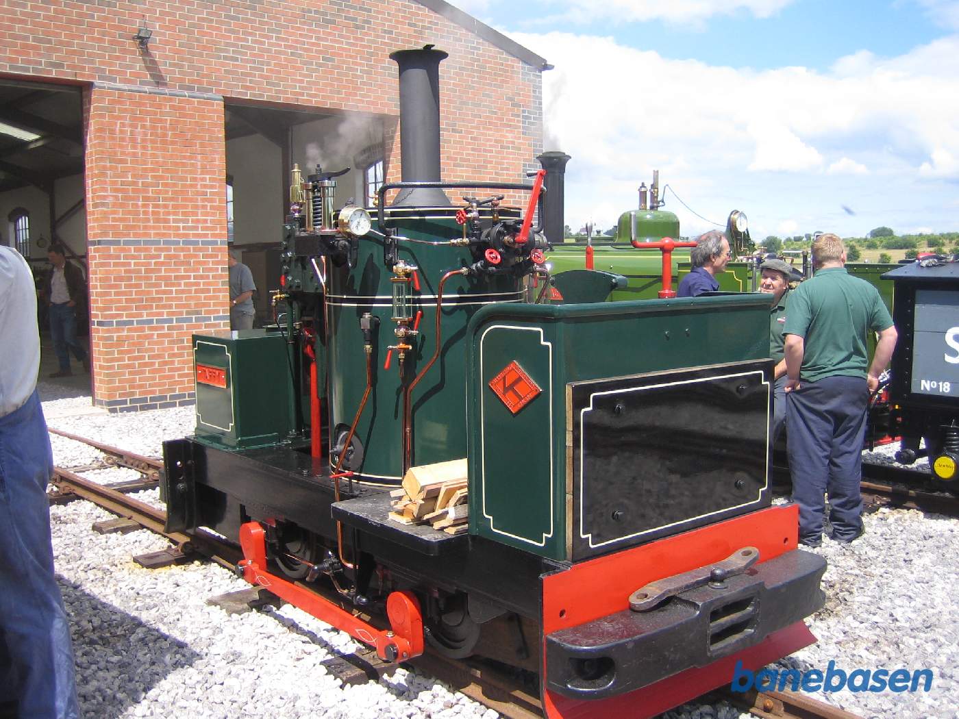 Damplokomotiver udenfor remisen