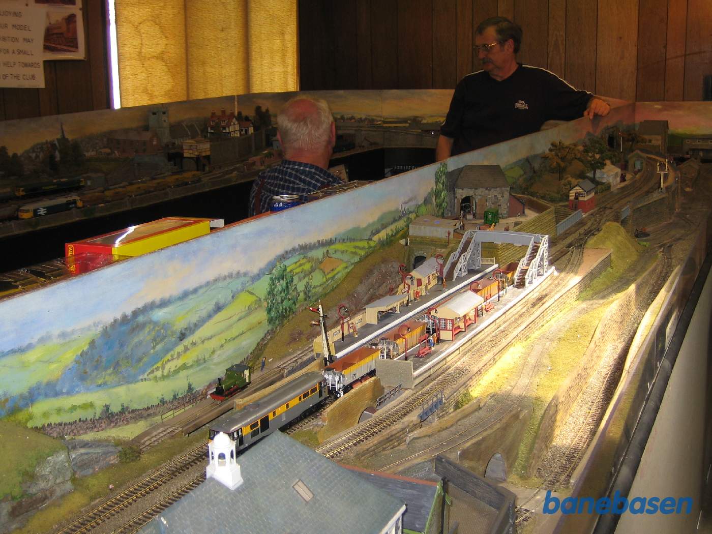 For modelbanefolket er der 2 forskellige modeljernbaner, hvor der kører tog i skala 1:87 (H0)