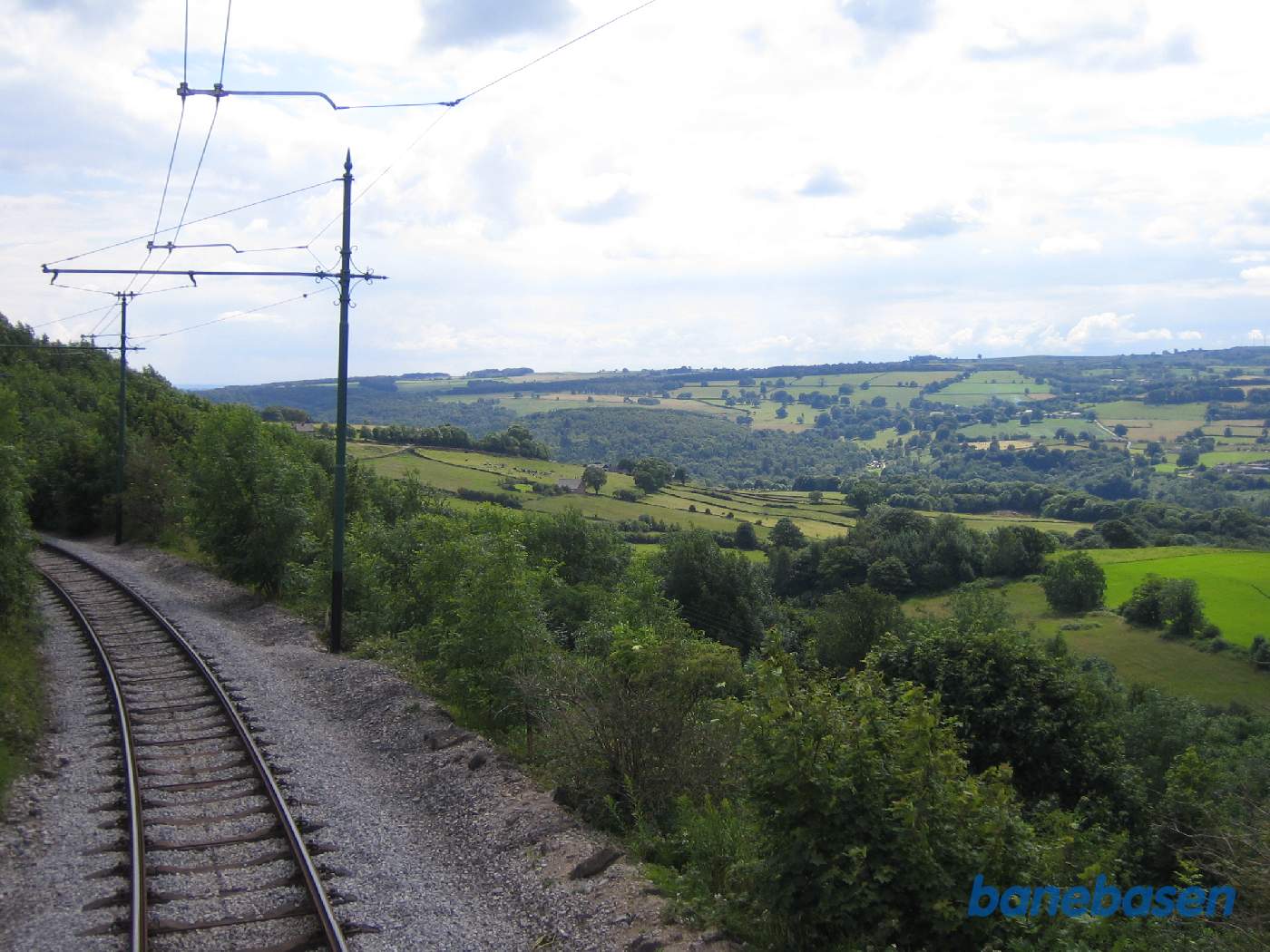 Et vue ud over det kuperede landskab