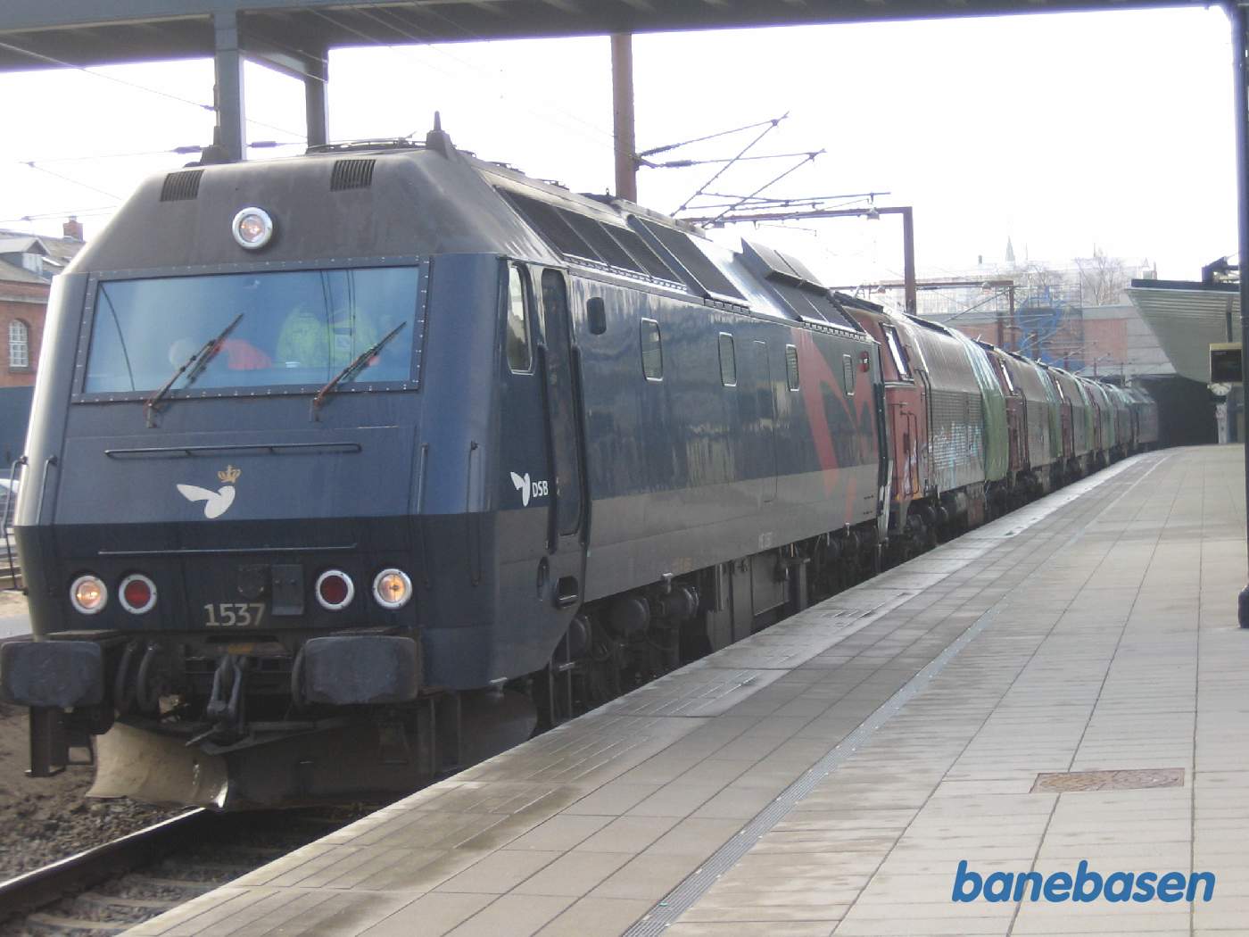 Hele lokomotivtoget på Østerport spor 1 Hele lokomotivtoget på Østerport spor 1