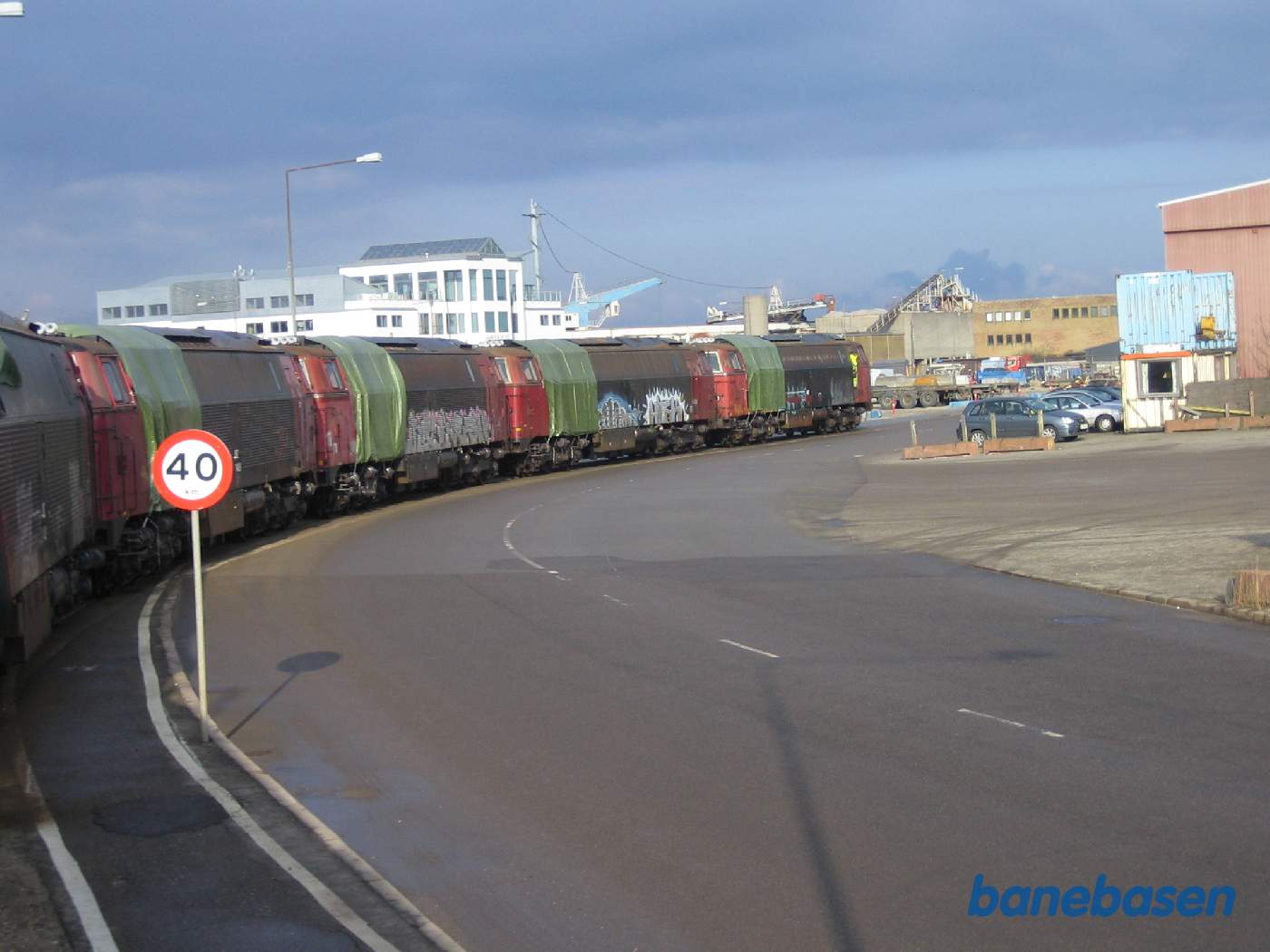 Udsigten fra ME 1513 der skubber lokomotiverne ud gennem frihavnen