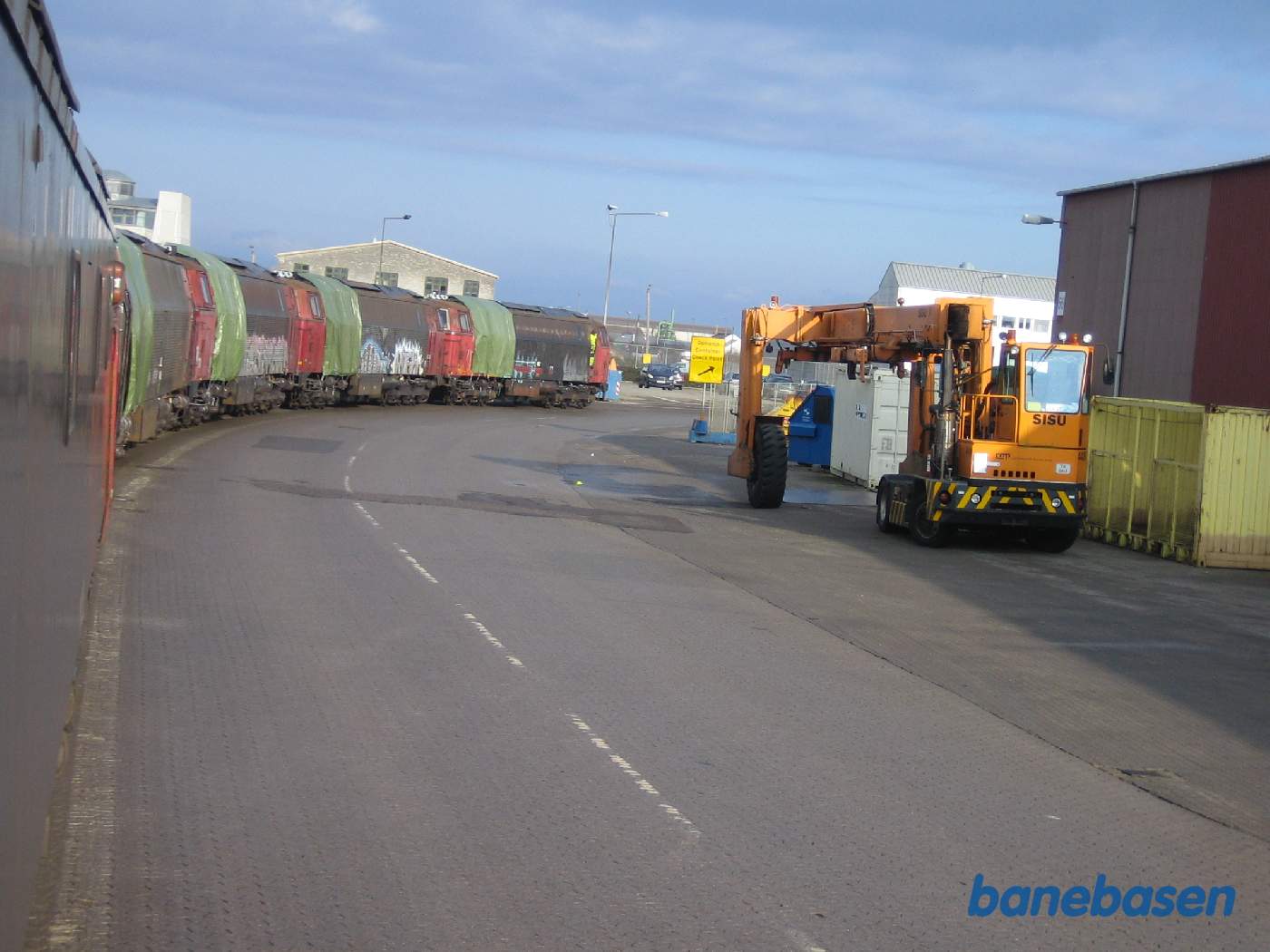 Udsigten fra ME 1513 der skubber lokomotiverne ud gennem frihavnen