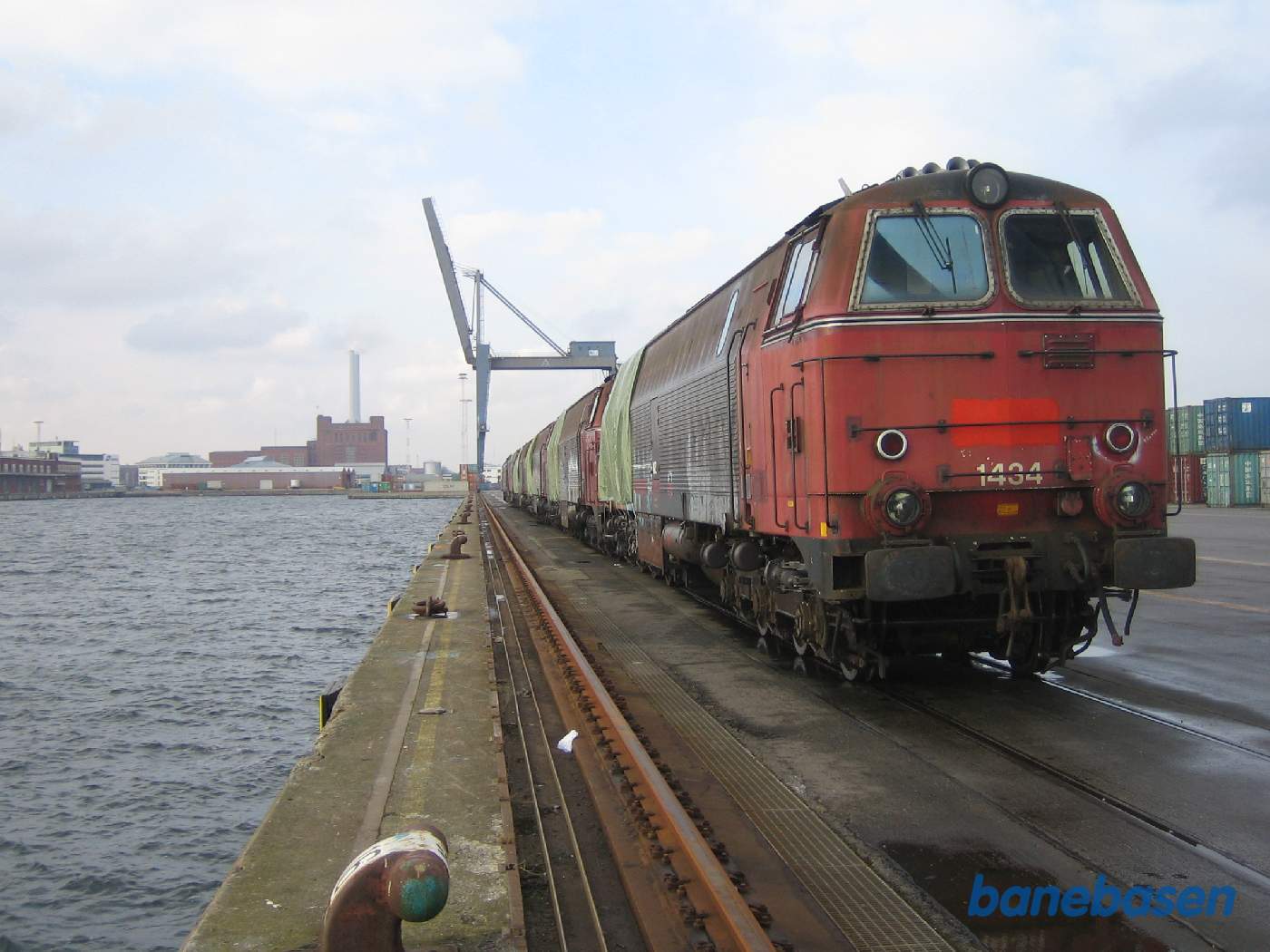 Så er toget ankommet til Levantkaj i containerhavnen, men skibet er endnu ikke ankommet