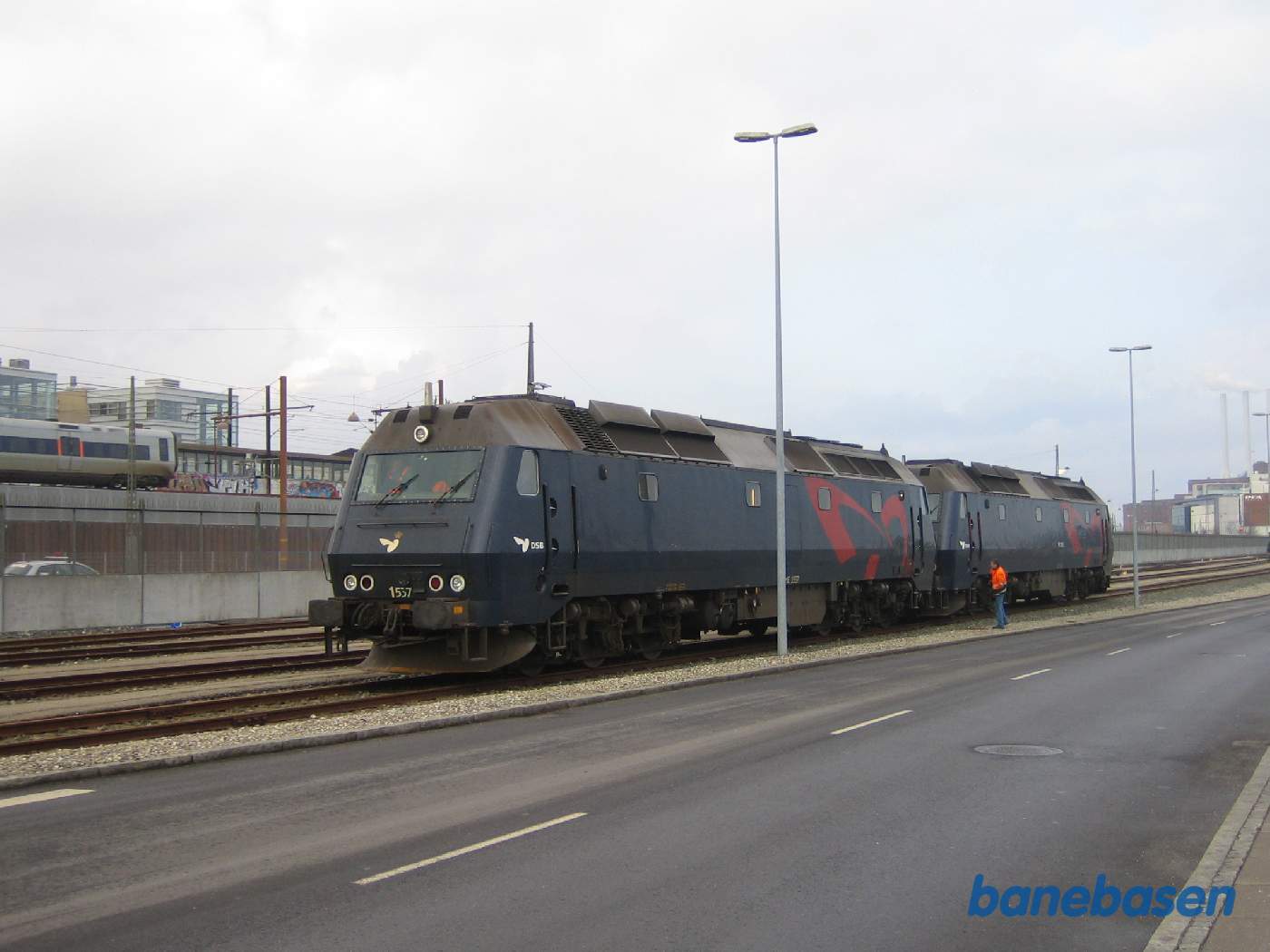 De 2 ME lokomotiver kobles sammen inden de returnerer til Mgb