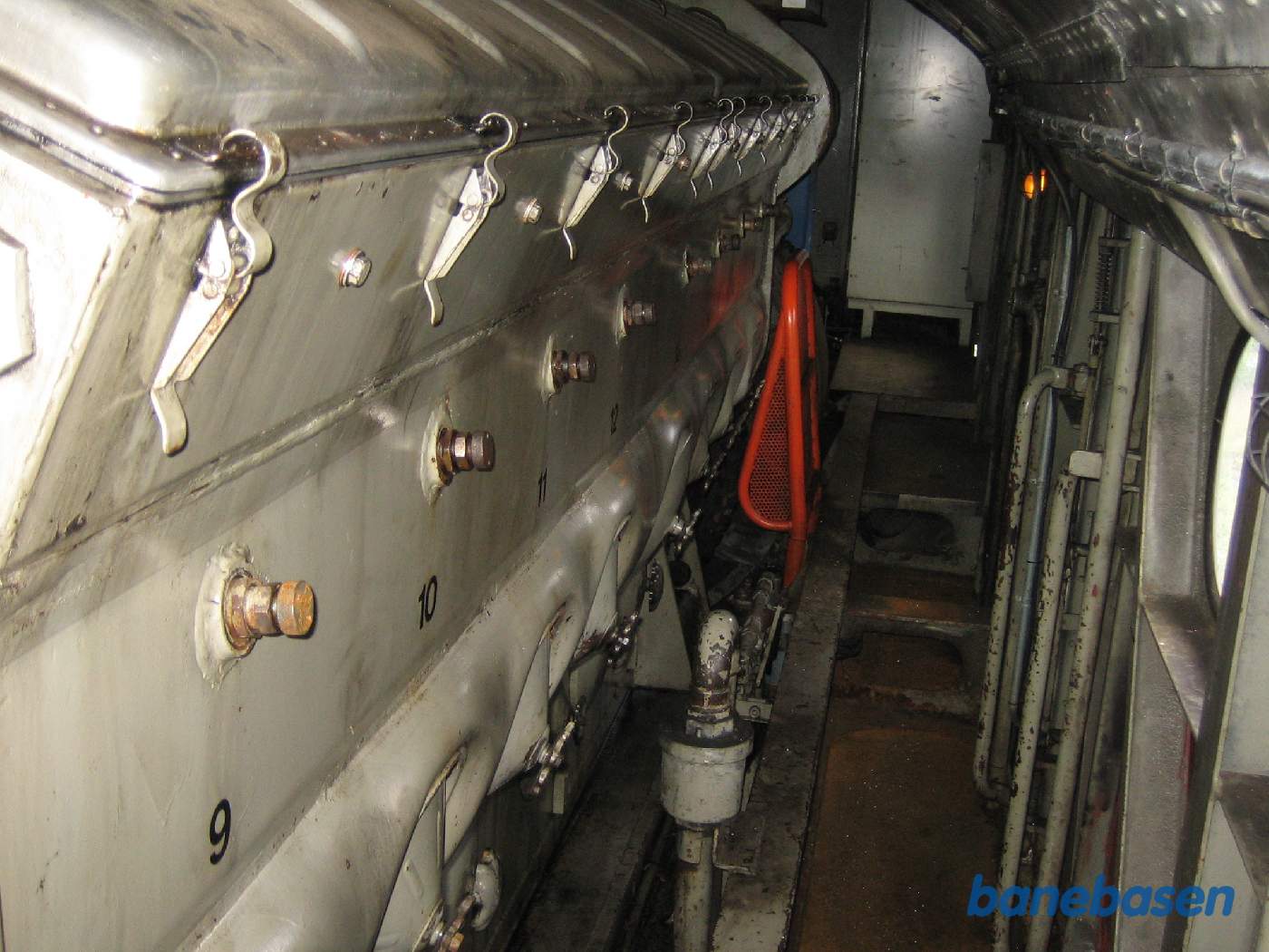 Motoren i MY lokomotivet