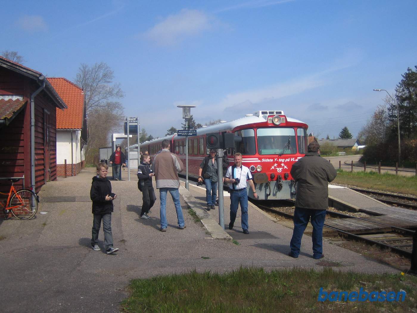Y-toget kommet til Kirke Eskilstrup for fotografering Y-toget kommet til Kirke Eskilstrup for fotografering