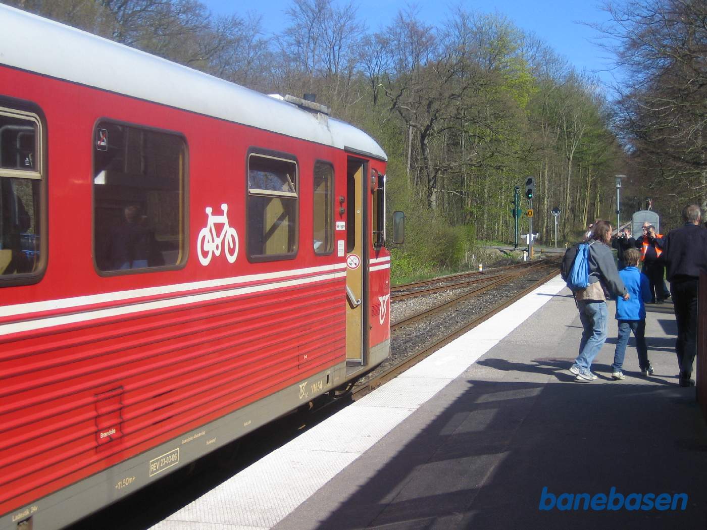 Et hurtigt foto inden toget kører videre, kør på udkørselssignalet og overkørslen sikret
