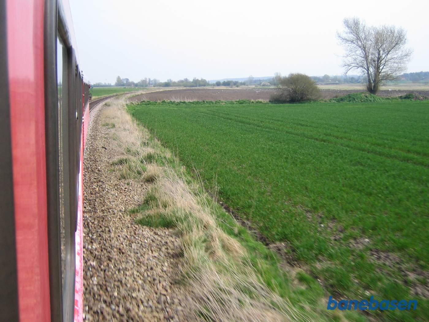 Foto af landskabet på strækningen mellem Svinninge og Mårsø. Det er kurven før Mårsø Foto af landskabet på strækningen mellem Svinninge og Mårsø. Det er kurven før Mårsø