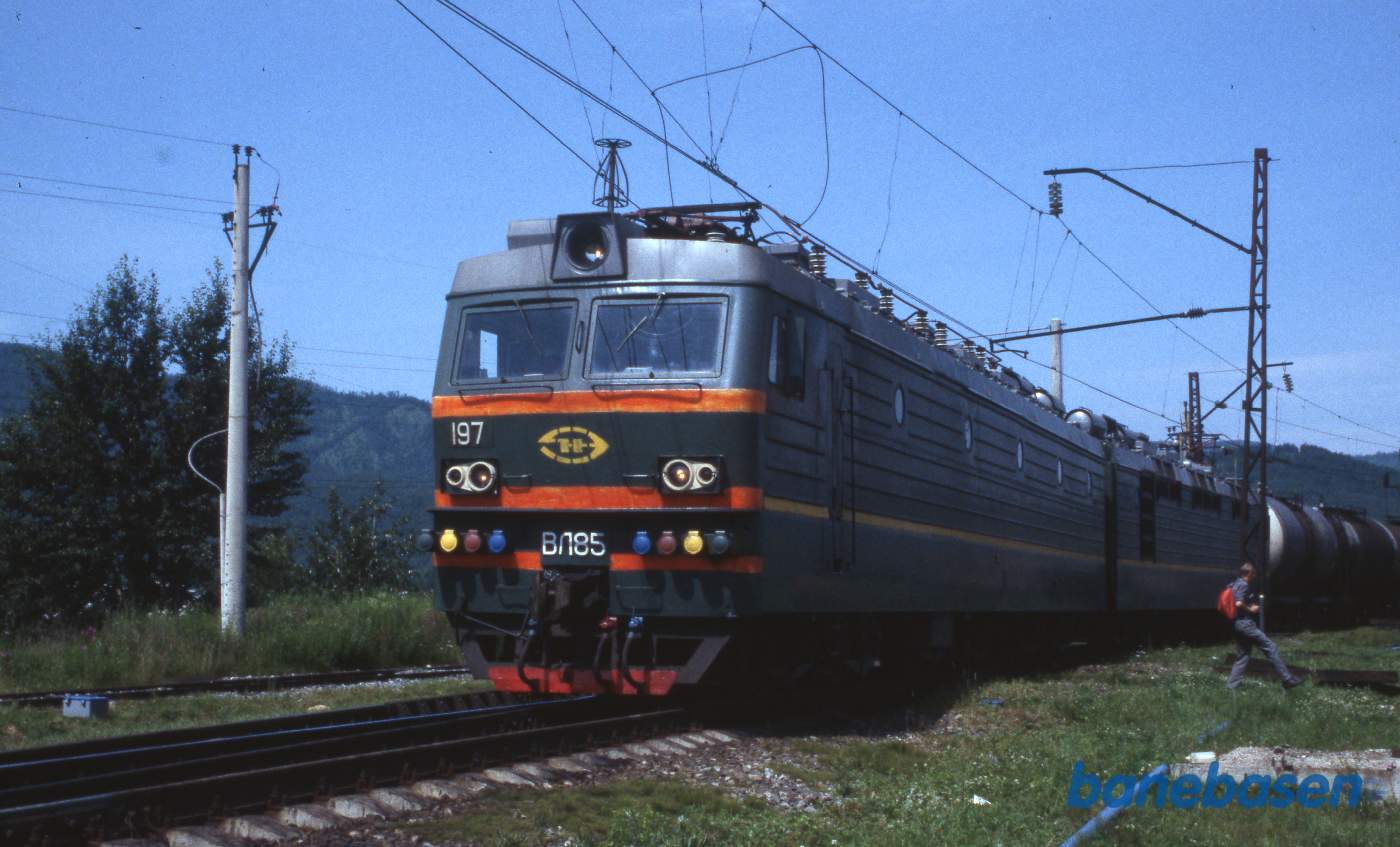 Et godstog med tankvogne