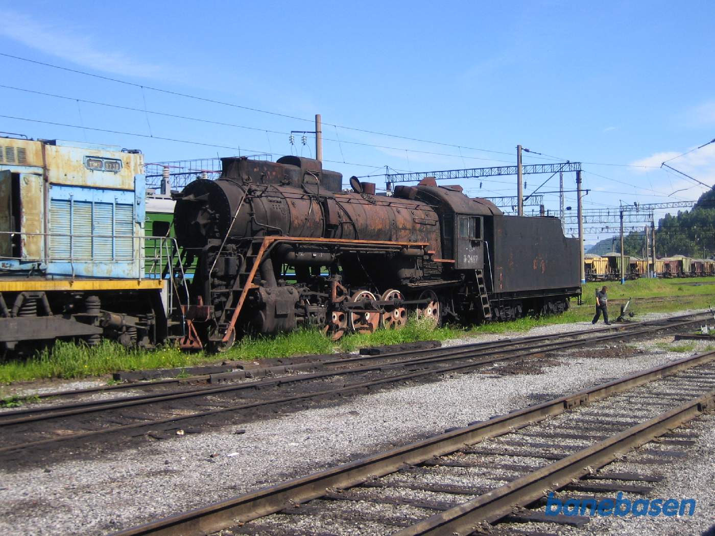 Et udrangeret damplokomotiv i et sidespor