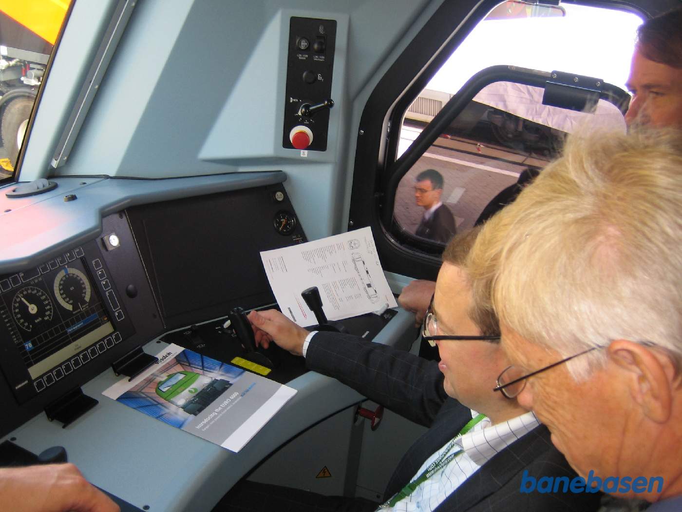 Førerbordet i et helt nyt lokomotiv, duel mode, dvs. både diesel og elektrisk der i 2008 var noget helt nyt