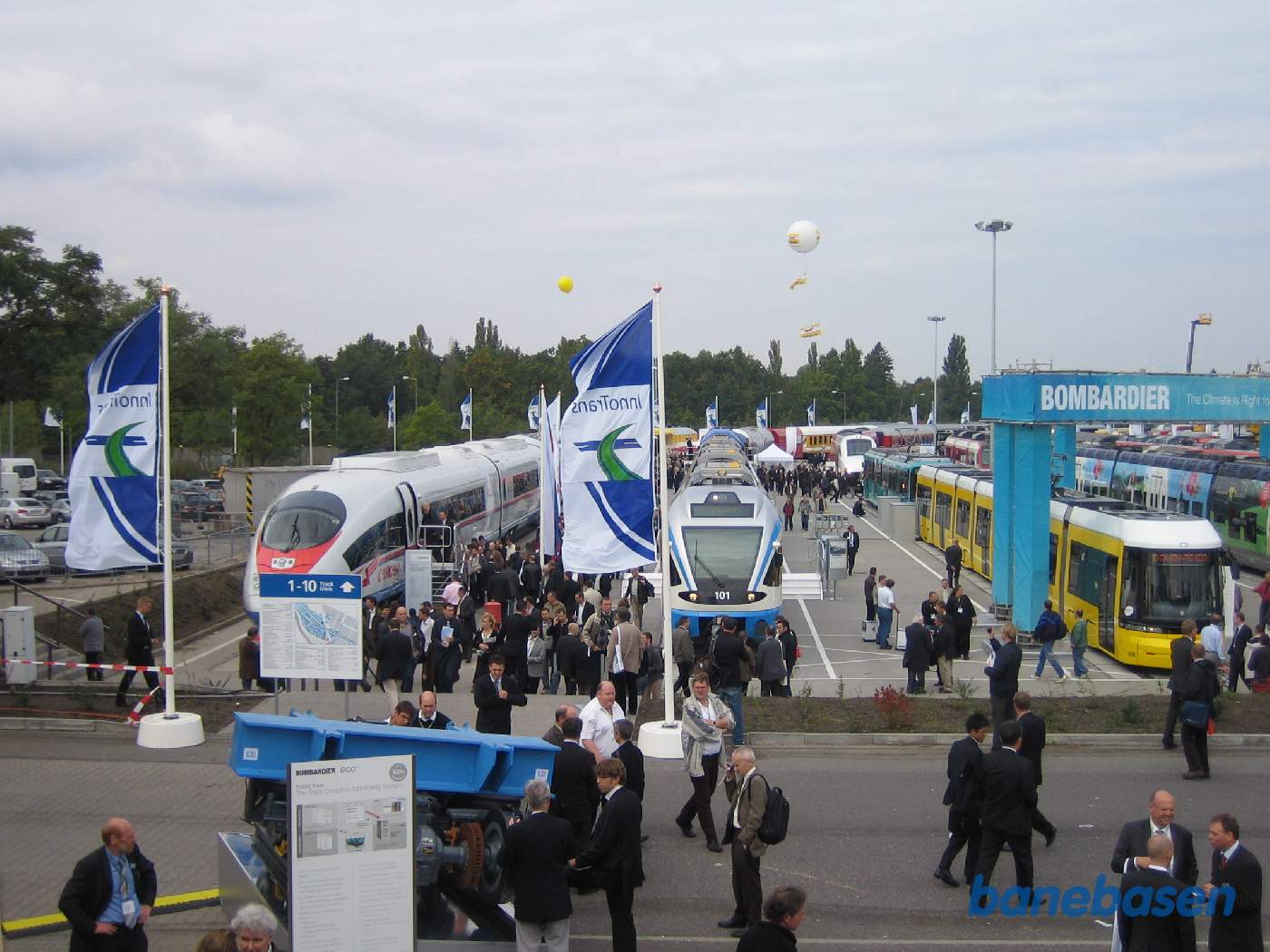 Et vue ud over hele det store udvendige udstillingsområde