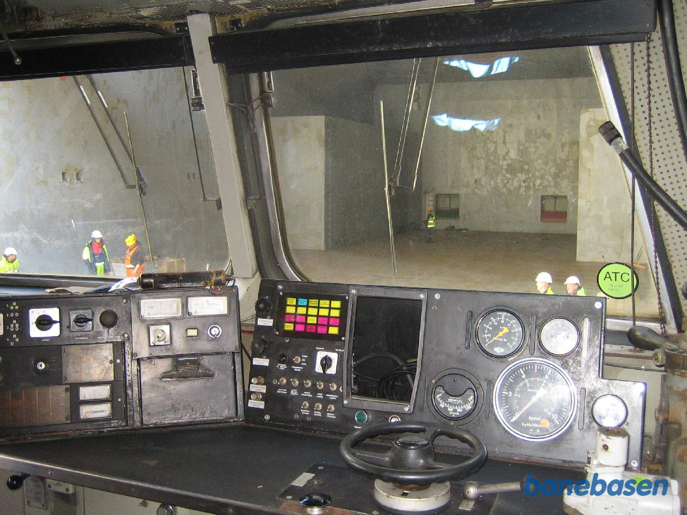 Et billede af førerrummet i en af MZ