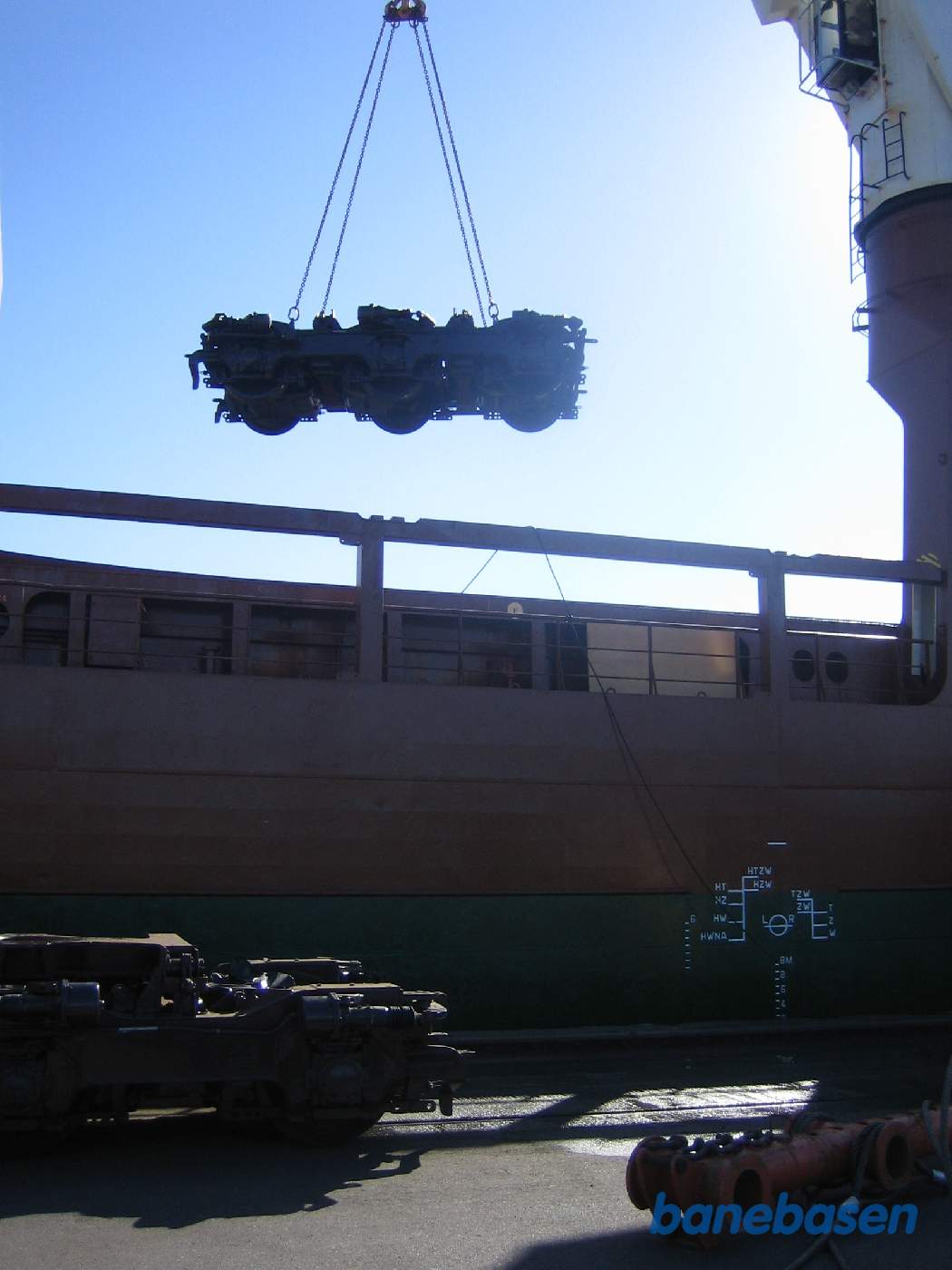 Bogien på vej ombord