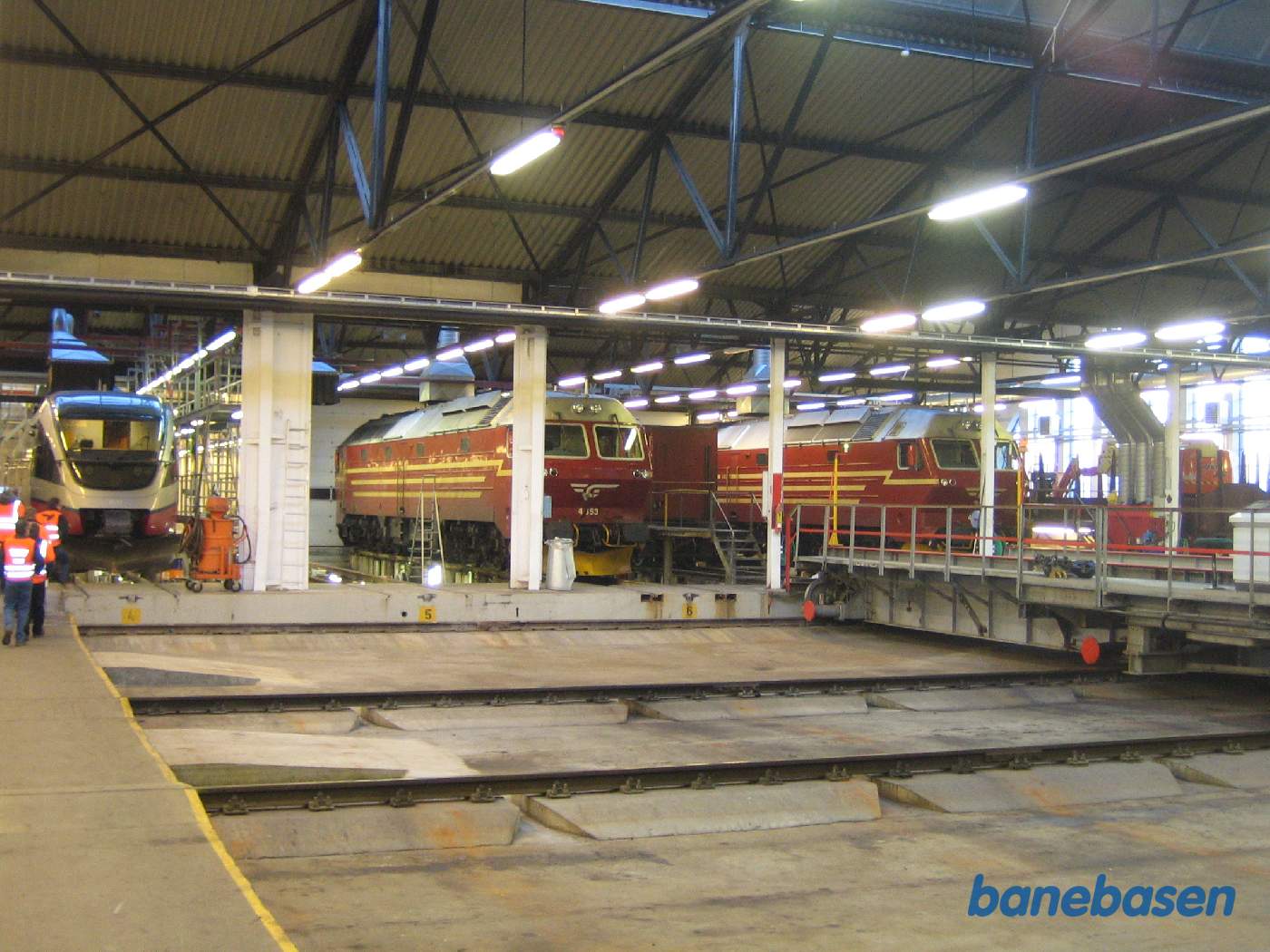 Et vue ud over den indvendige skydebro i remisen