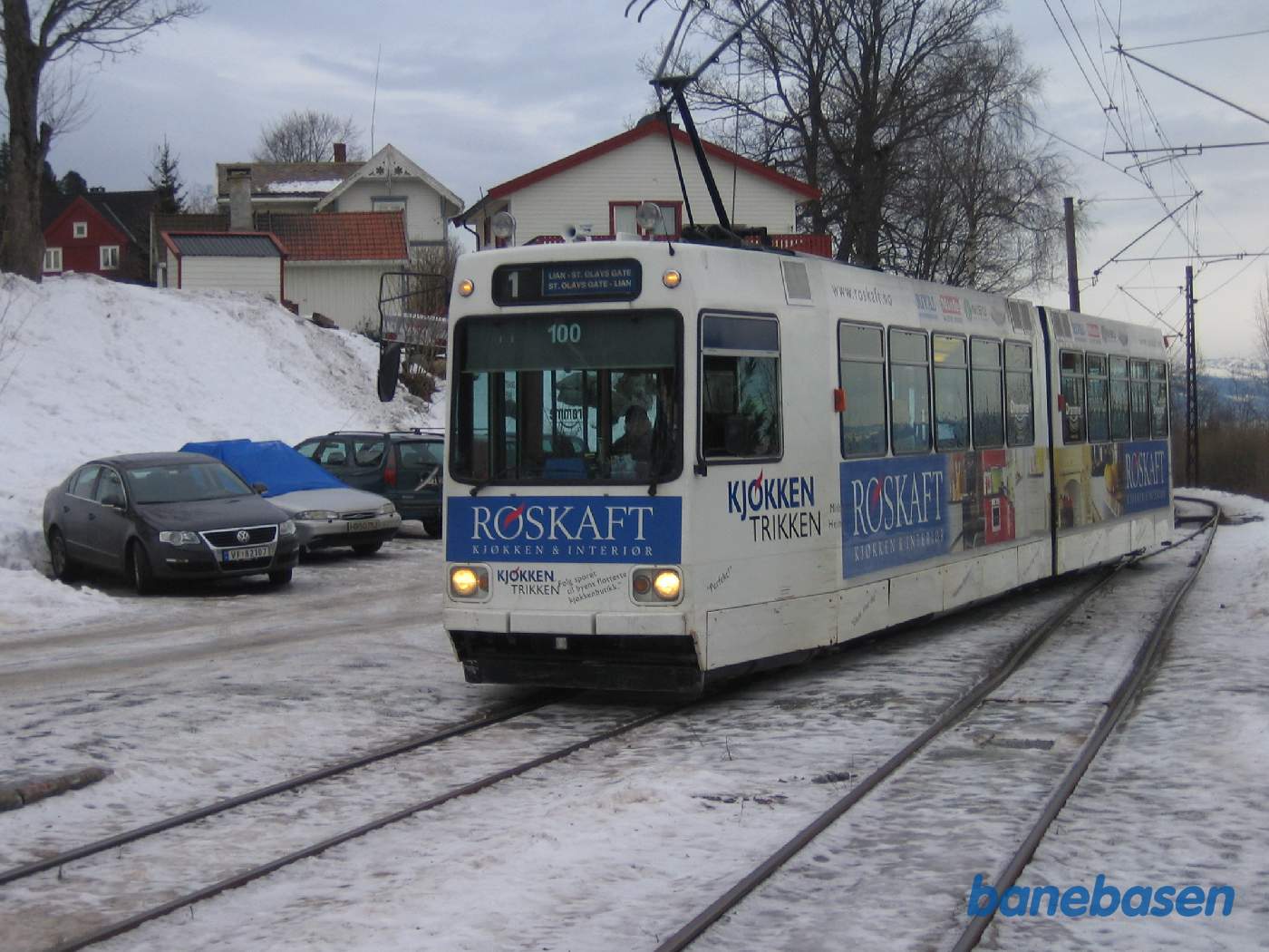 En sporvogn på vej ind på "stationen"