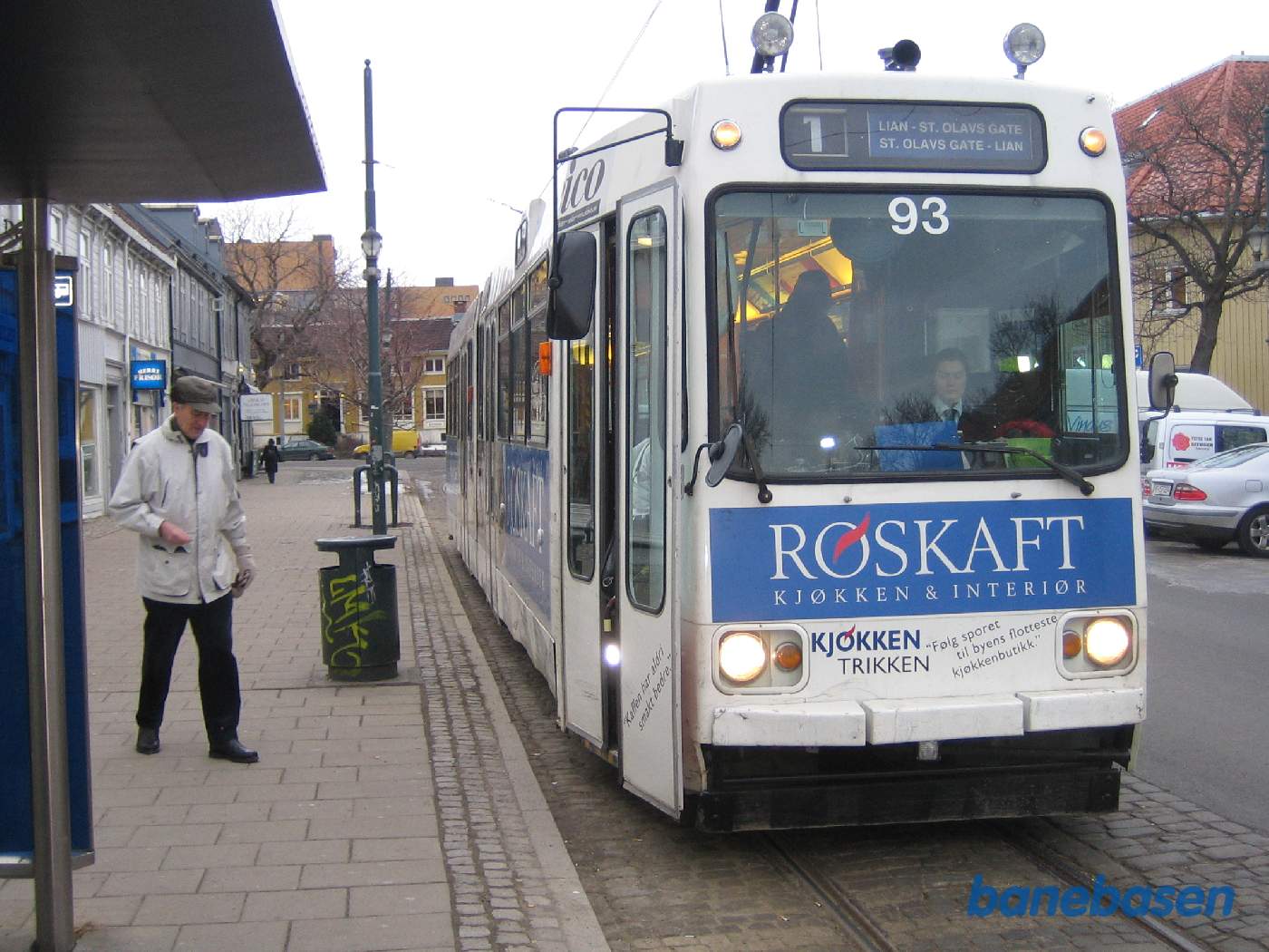 Sporvognen er ankommet til stoppestedet i centrum. Her vender vognen og kører tilbage mod Lian