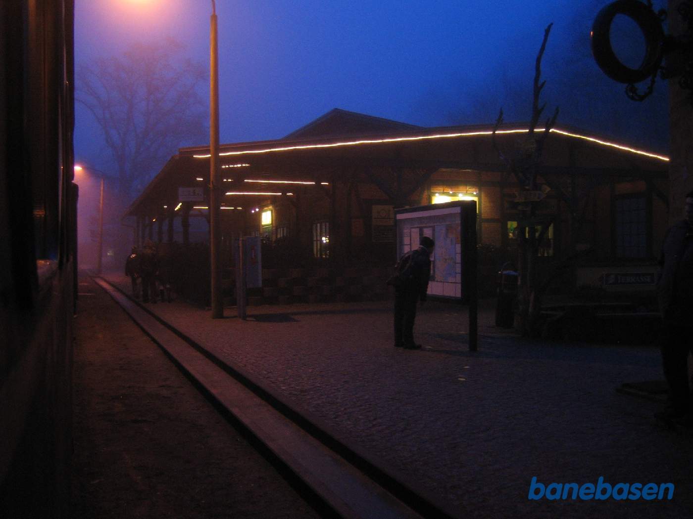 Aftenstemning i Göhren - toiletterne i den lille bygning