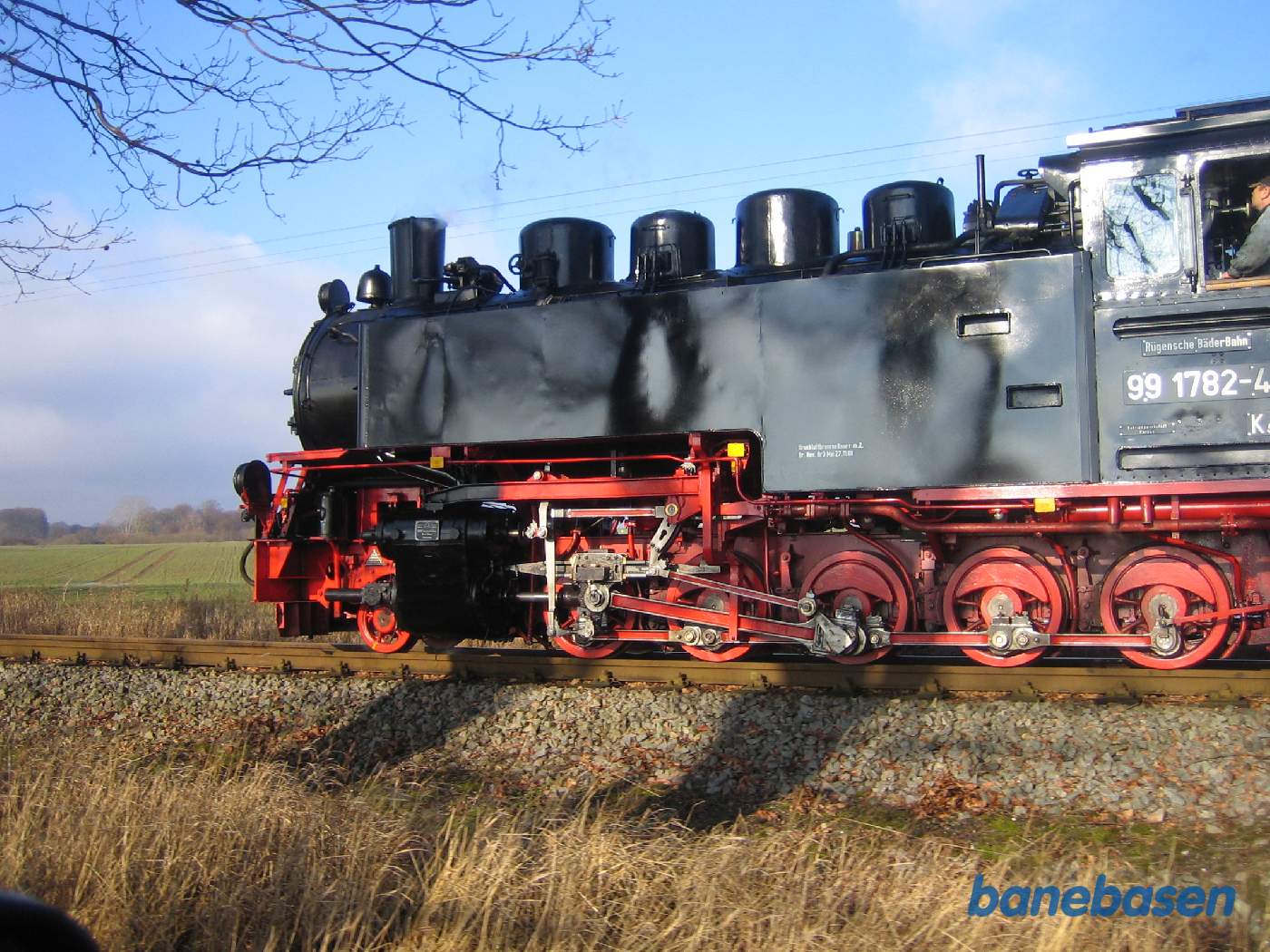 Et skud ud af vinduet på en kørende bil