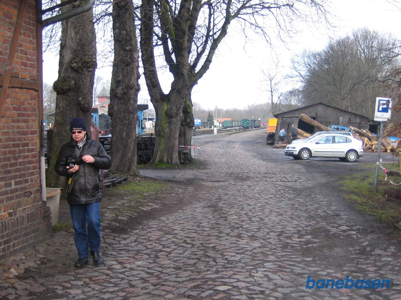 En turist på læssevejen, remisen inde til venstre
