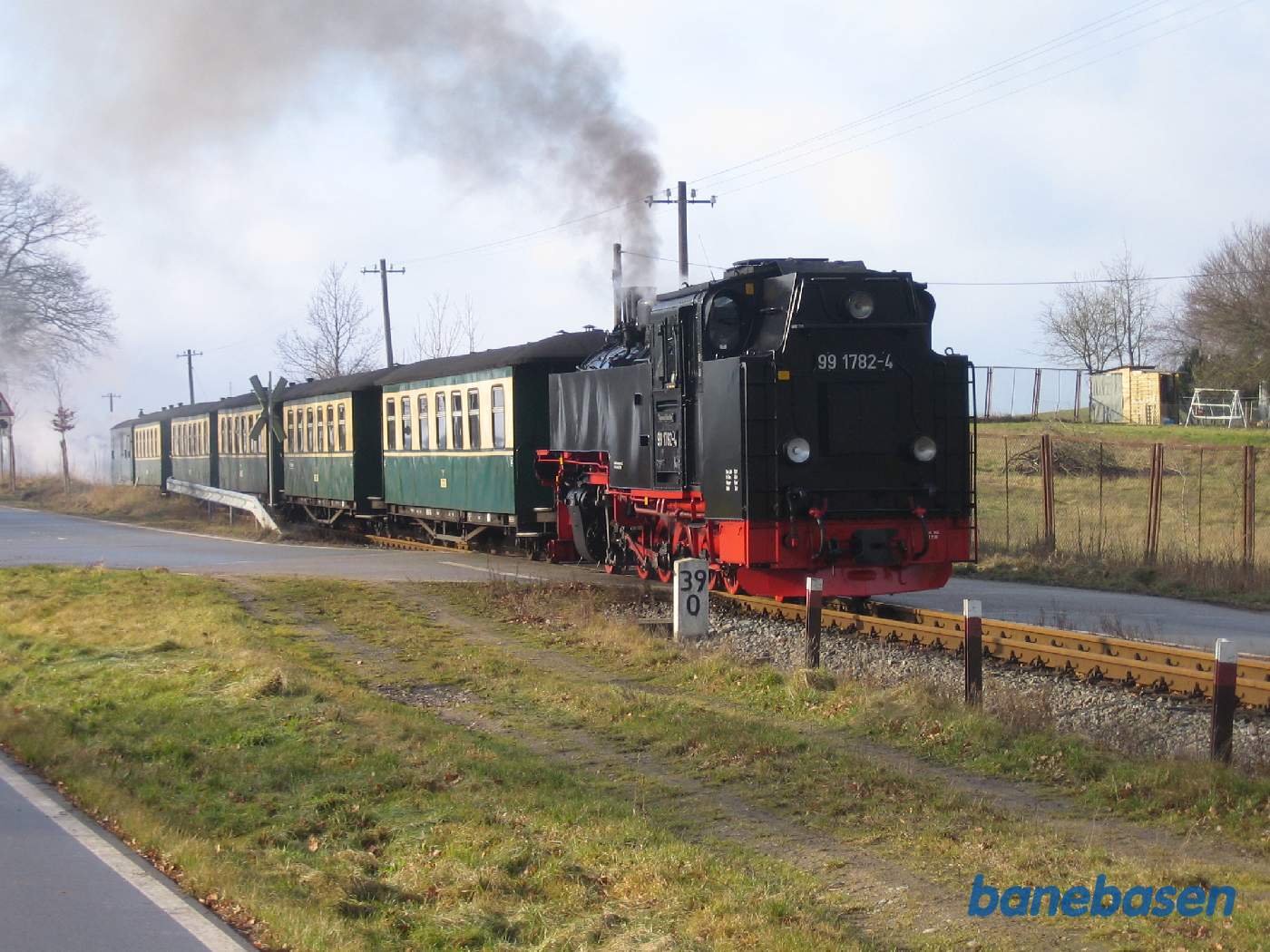 Damptoget nærmer sig trinbrættet