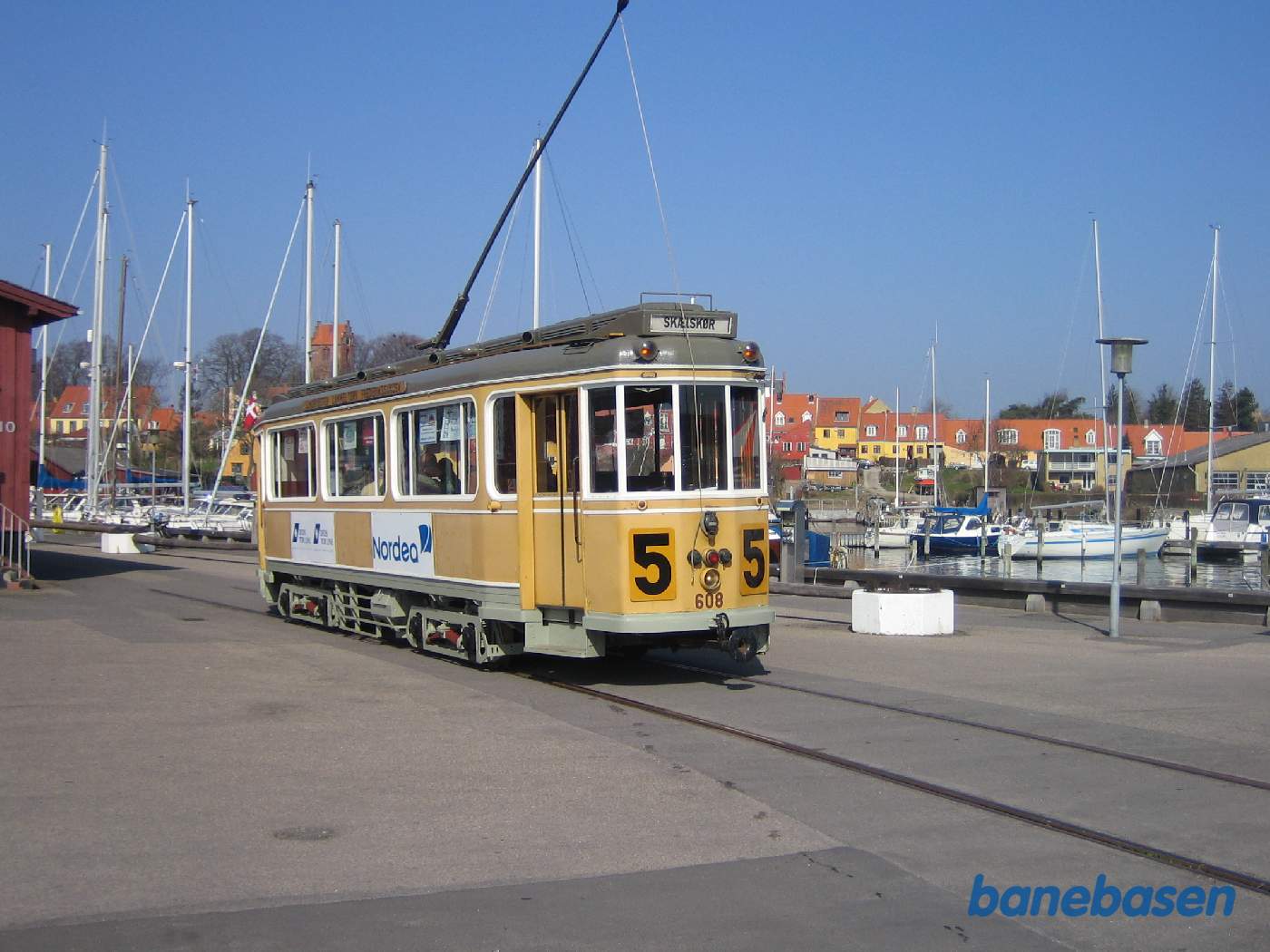 En linje 5 på havnen i Skælskør En linje 5 på havnen i Skælskør