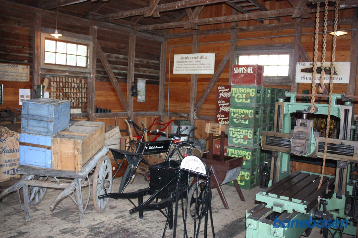 I pakhuset er der indrettet museum