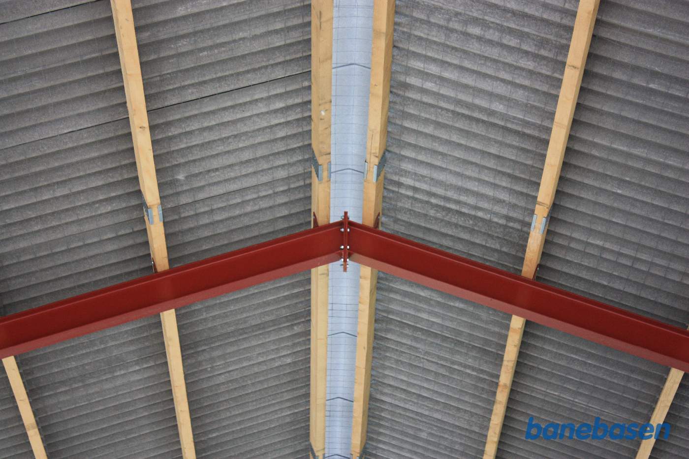 En detalje omkring udluftningen oppe i toppen af taget