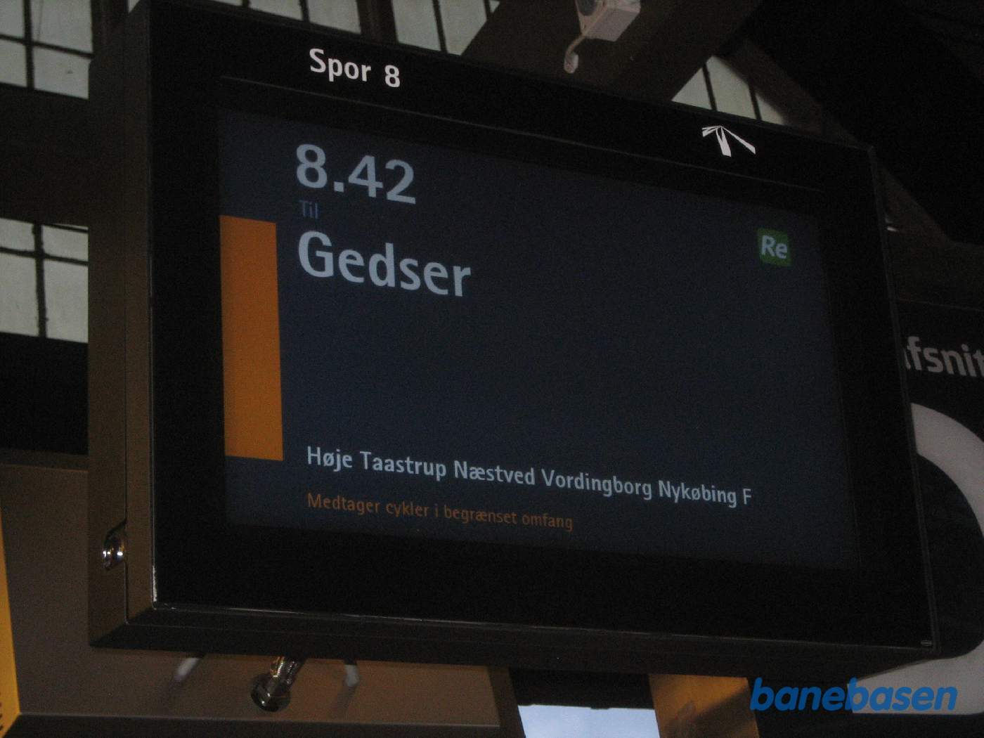 Tog til Gedser 8.42 fra spor 8