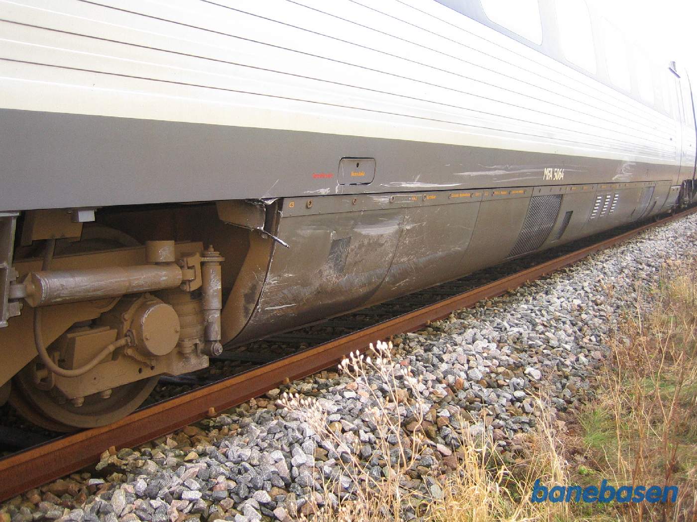 Skaderne på siden af toget Skaderne på siden af toget