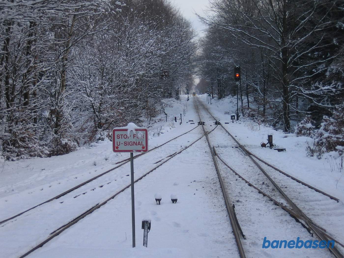Et vue fra Kagerup station ud ad sporet mod Hillerød Et vue fra Kagerup station ud ad sporet mod Hillerød