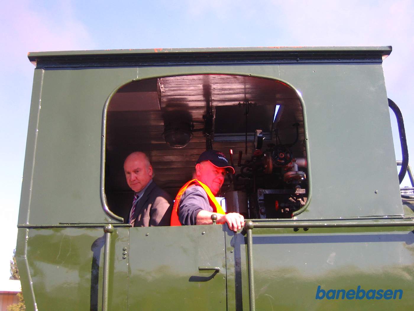 I udstillingsdagene kørte et lille grønt damplokomotiv mellem udstillingsområdet og sporet ind til udstillingsområdet. Turen tog 3 minutter og der var en meget lang kø for at prøve at køre på et damplokomotiv