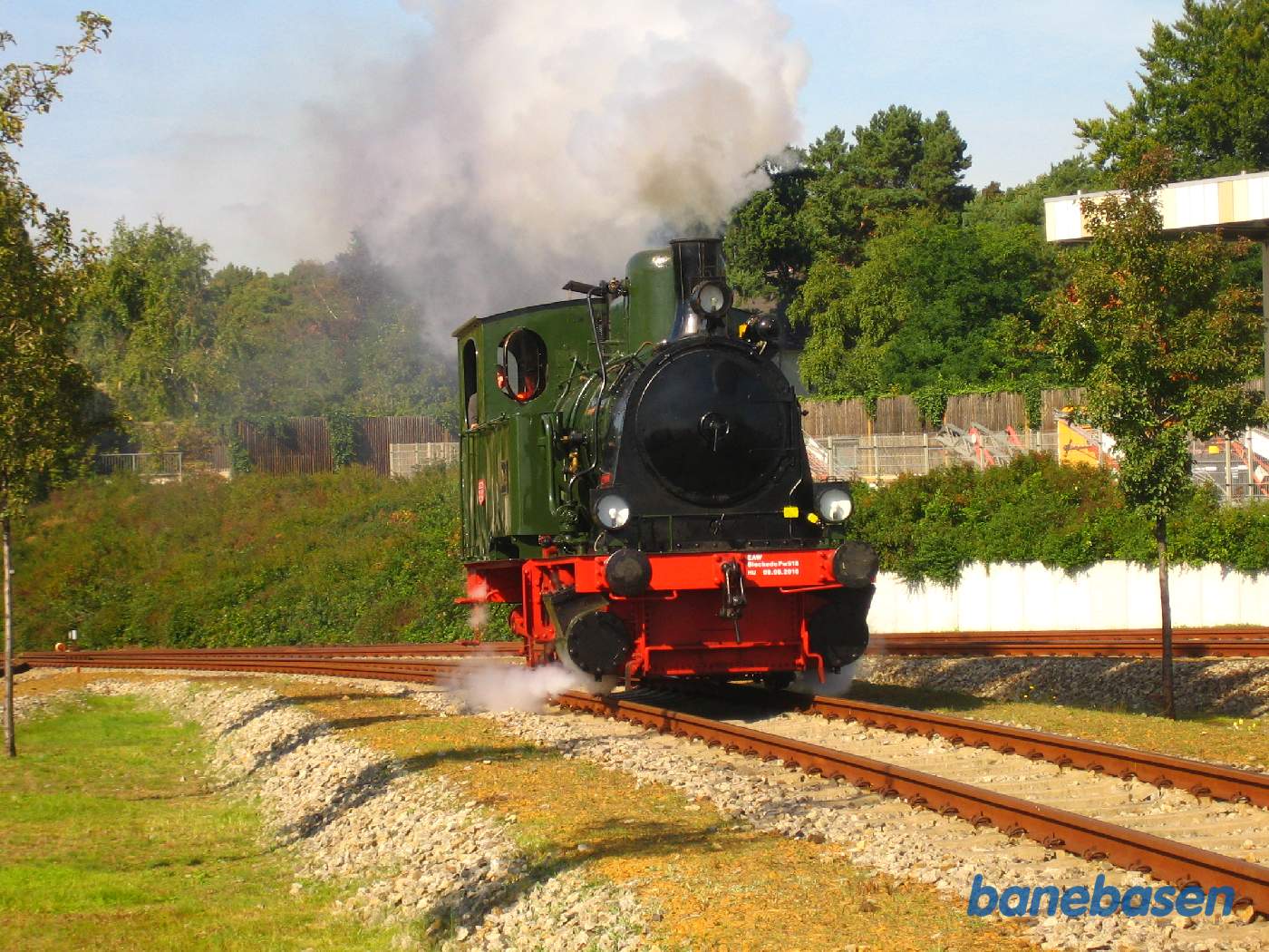 I udstillingsdagene kørte et lille grønt damplokomotiv mellem udstillingsområdet og sporet ind til udstillingsområdet. Turen tog 3 minutter og der var en meget lang kø for at prøve at køre på et damplokomotiv