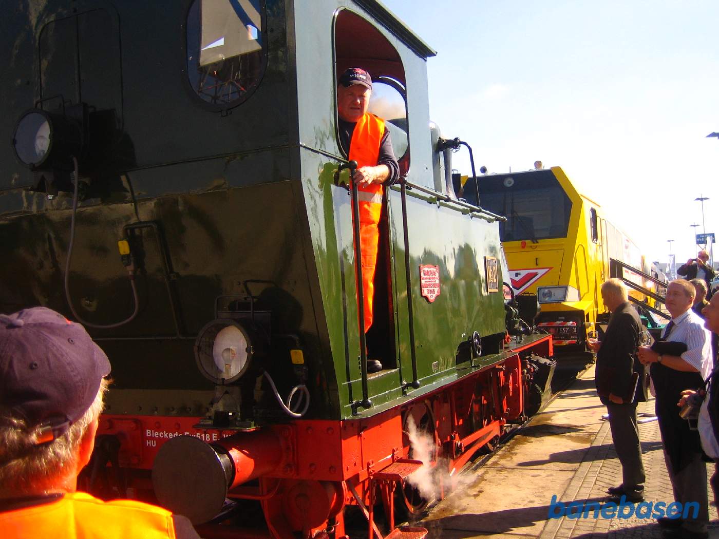 I udstillingsdagene kørte et lille grønt damplokomotiv mellem udstillingsområdet og sporet ind til udstillingsområdet. Turen tog 3 minutter og der var en meget lang kø for at prøve at køre på et damplokomotiv