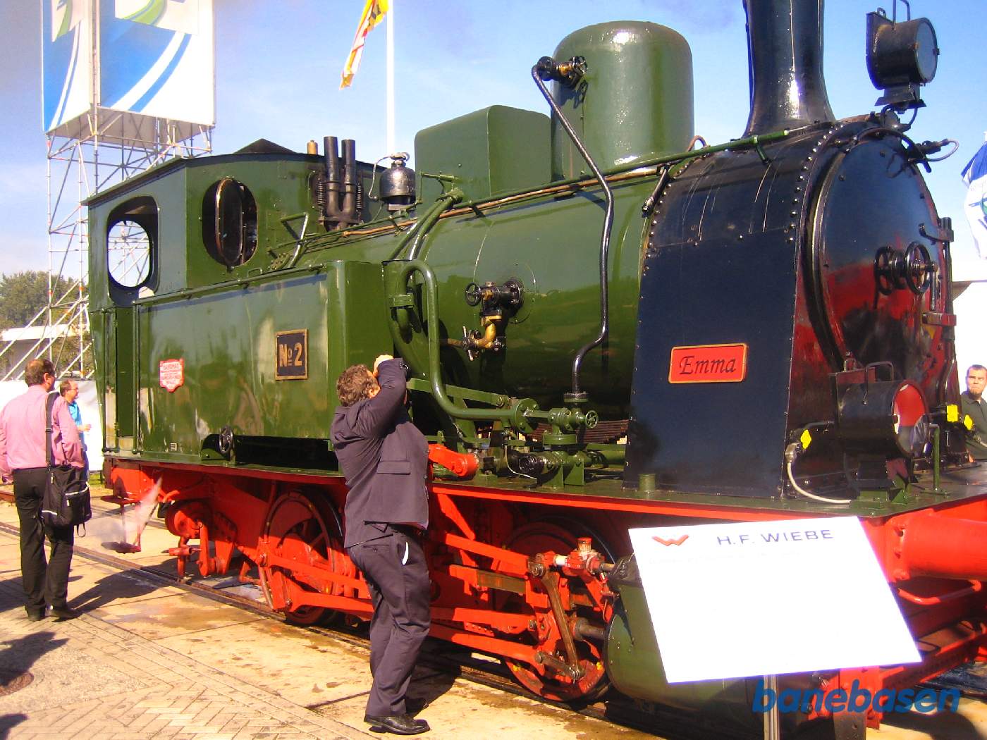 I udstillingsdagene kørte et lille grønt damplokomotiv mellem udstillingsområdet og sporet ind til udstillingsområdet. Turen tog 3 minutter og der var en meget lang kø for at prøve at køre på et damplokomotiv