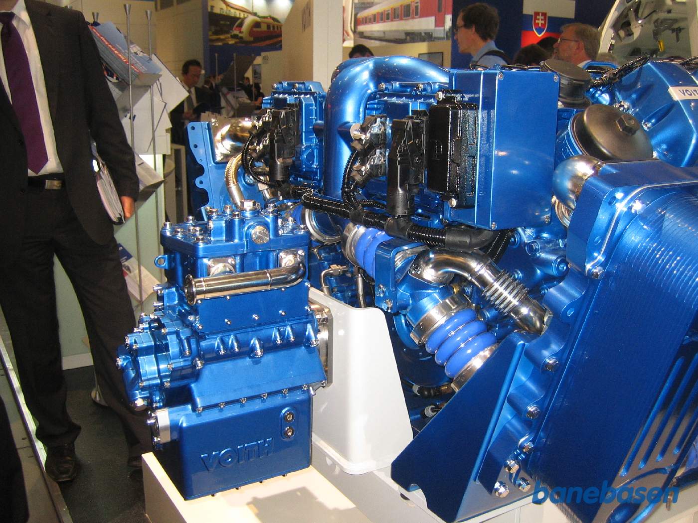 Inde i udstillingshallerne finder vi denne genstand fra Voith