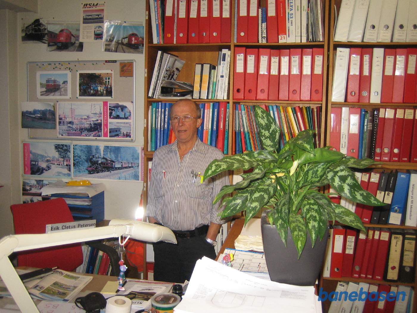 Vi fik ofte besøg af værkmestre og håndværkere nede fra værkstedet