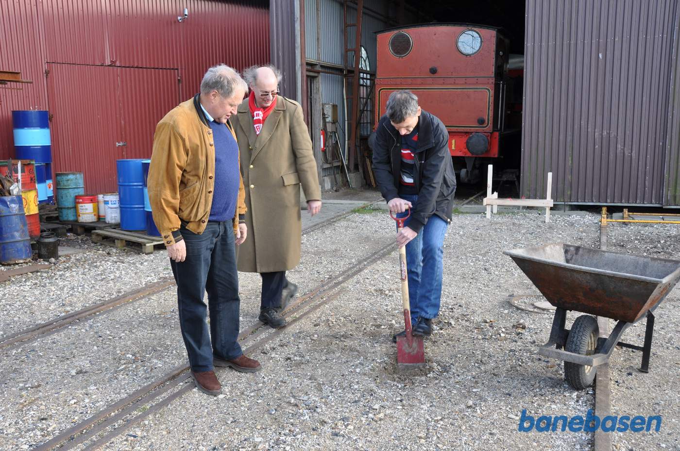 Formanden tager det næste spadestik