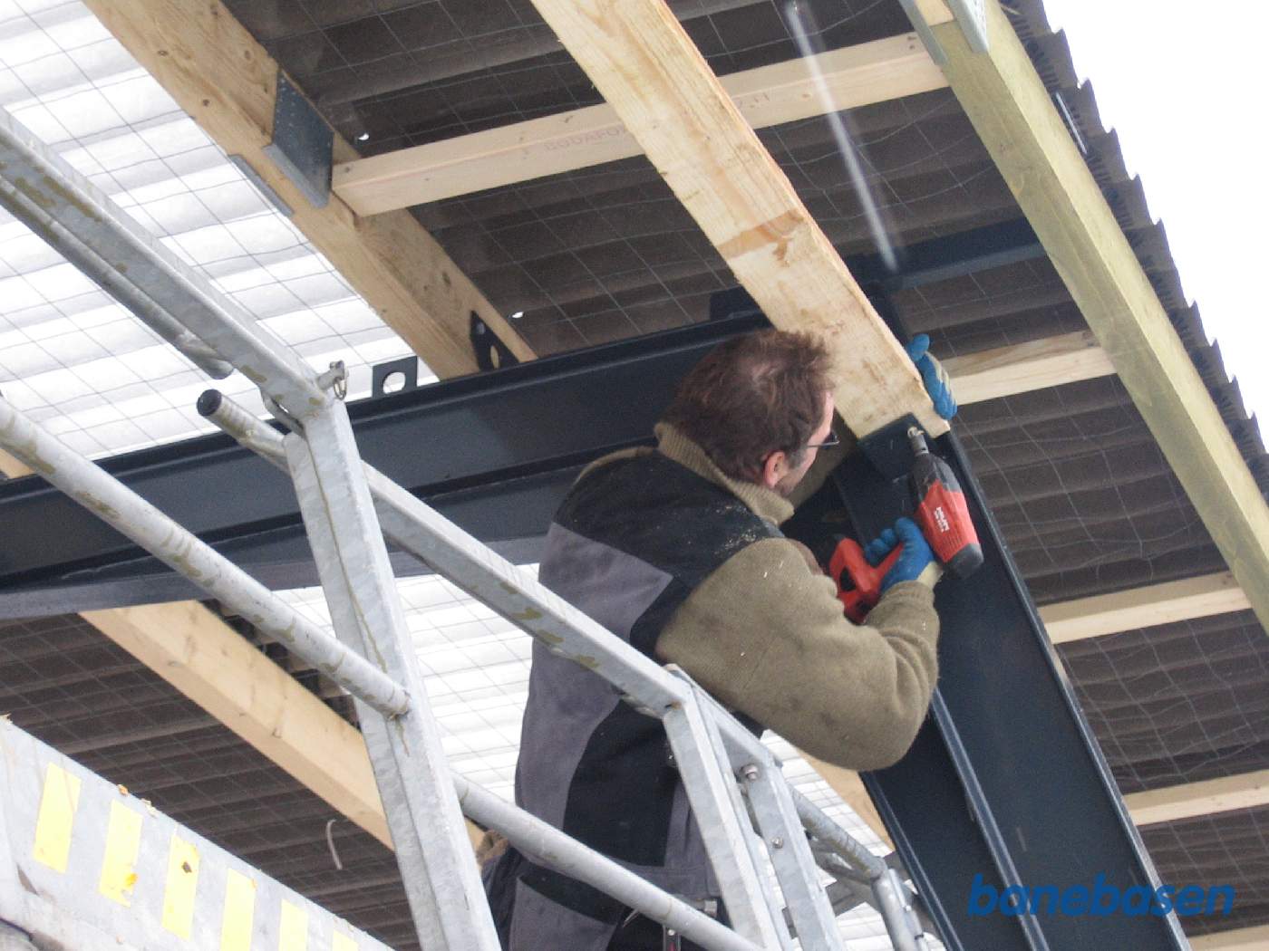 Nu monteret lægterne der skal bære væggene Nu monteret lægterne der skal bære væggene