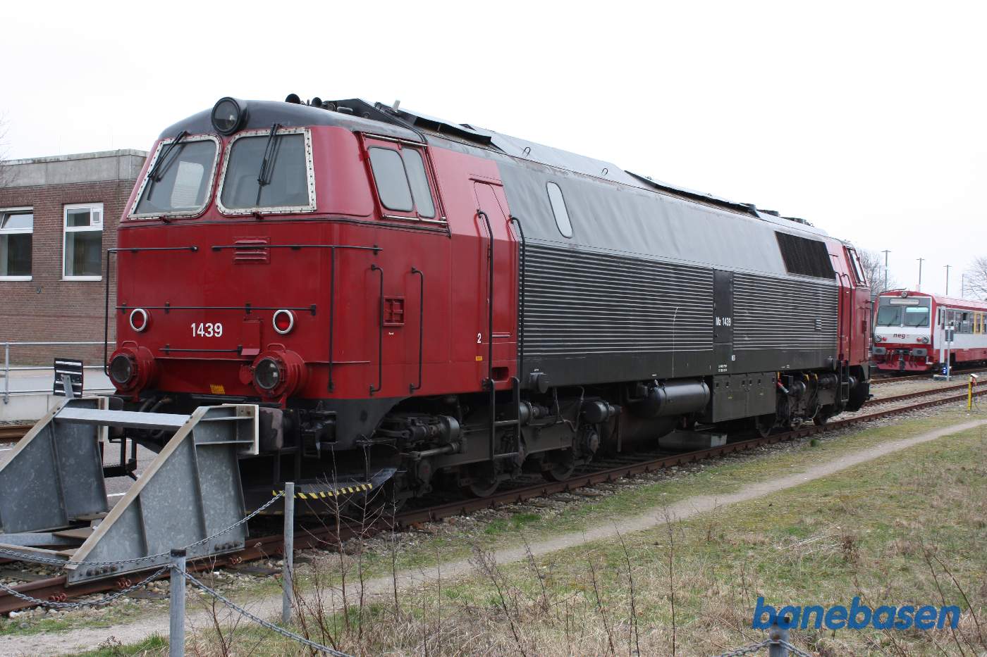 1439 set skråt fra siden