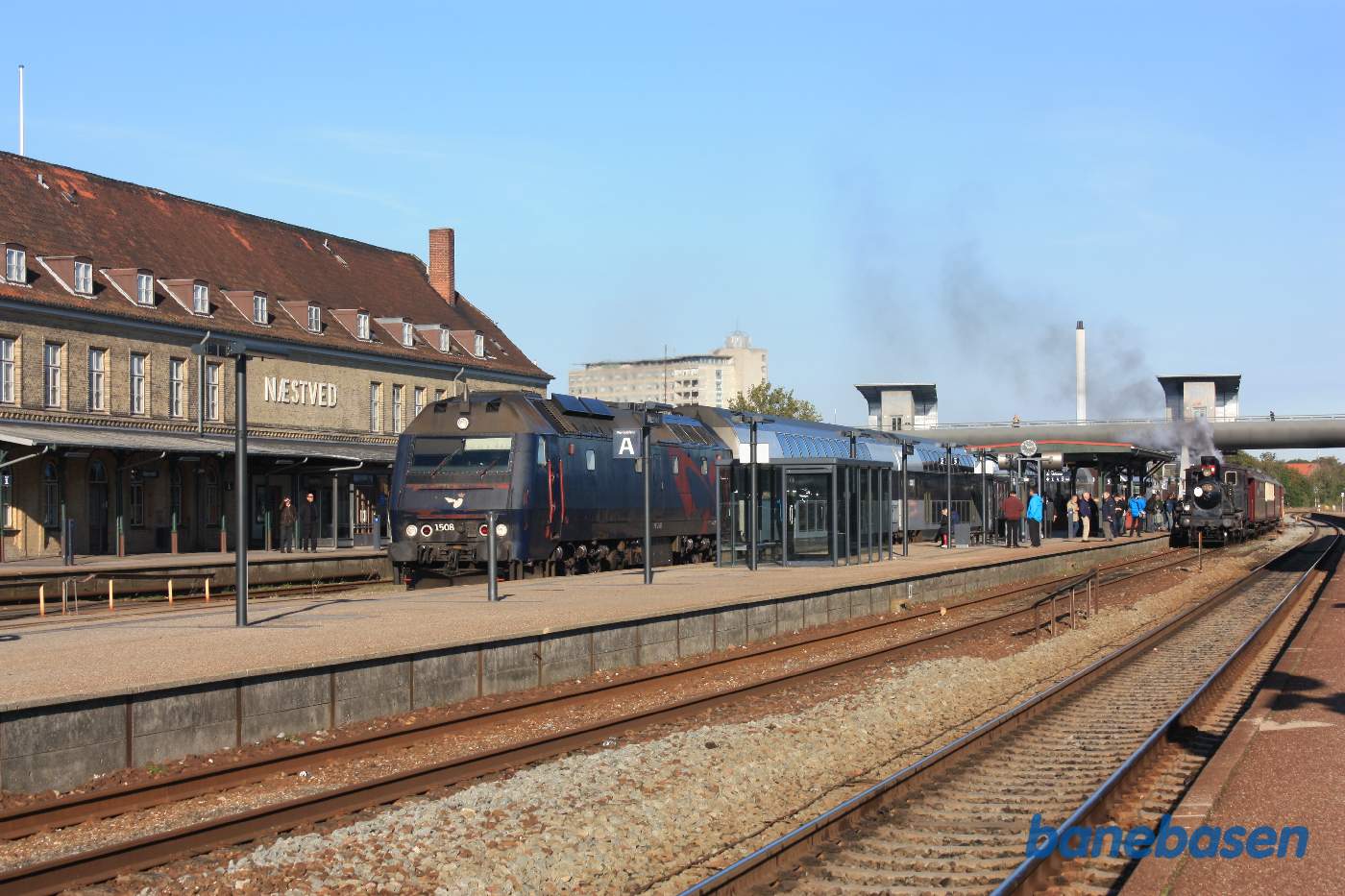 Tog til Nykøbing F holder i spor 2