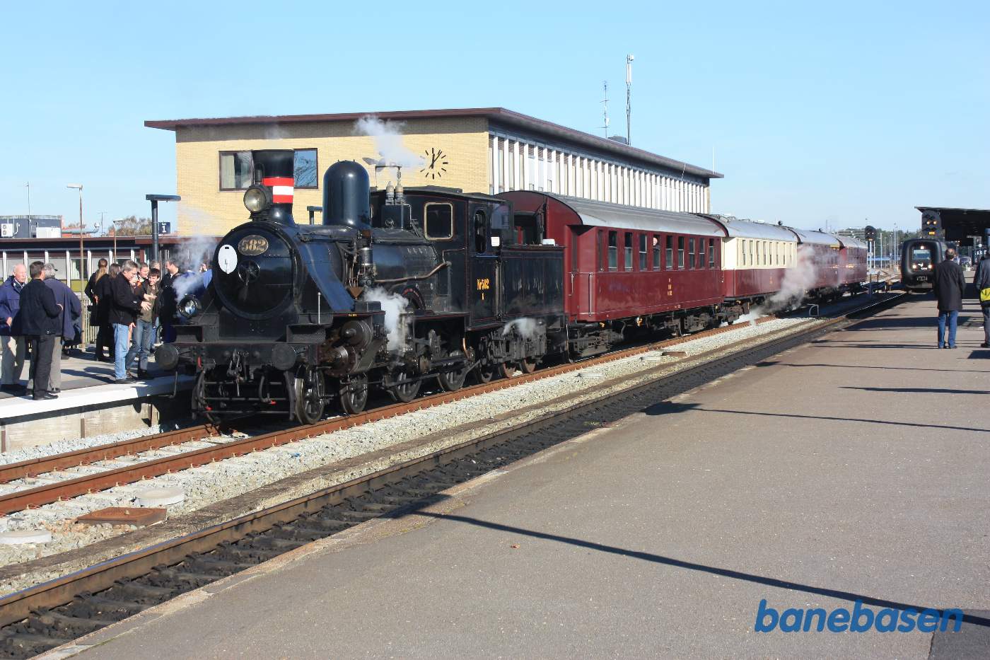 Tog til Nakskov holder klar i spor 2