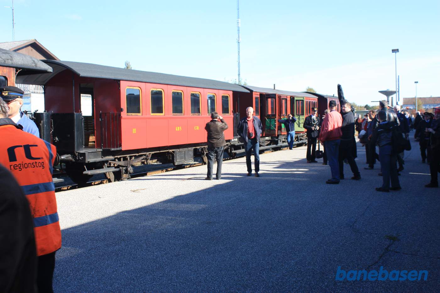 Gæsterne hilser på medlemmerne fra Bandholmbanen Gæsterne hilser på medlemmerne fra Bandholmbanen