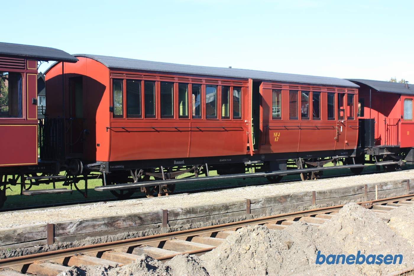 Nærbillede af vognene i toget